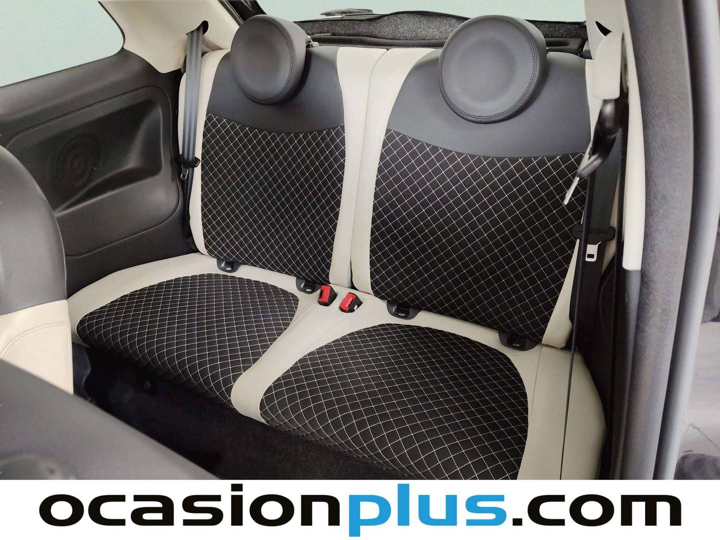 Foto asientos traseros Fiat 500 Fiat 500 1.0 Hybrid Connect (70 CV)