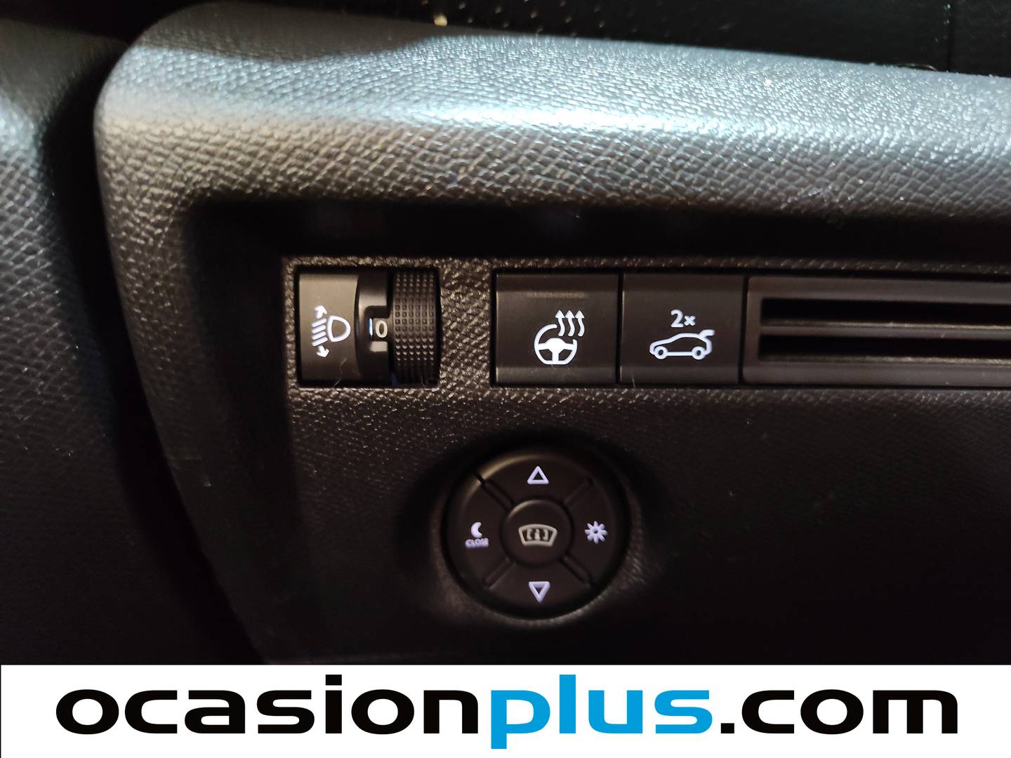Acabados Citroën ë-C4 X Citroën ë-C4 X 50KWh eléctrico Shine (136 CV)