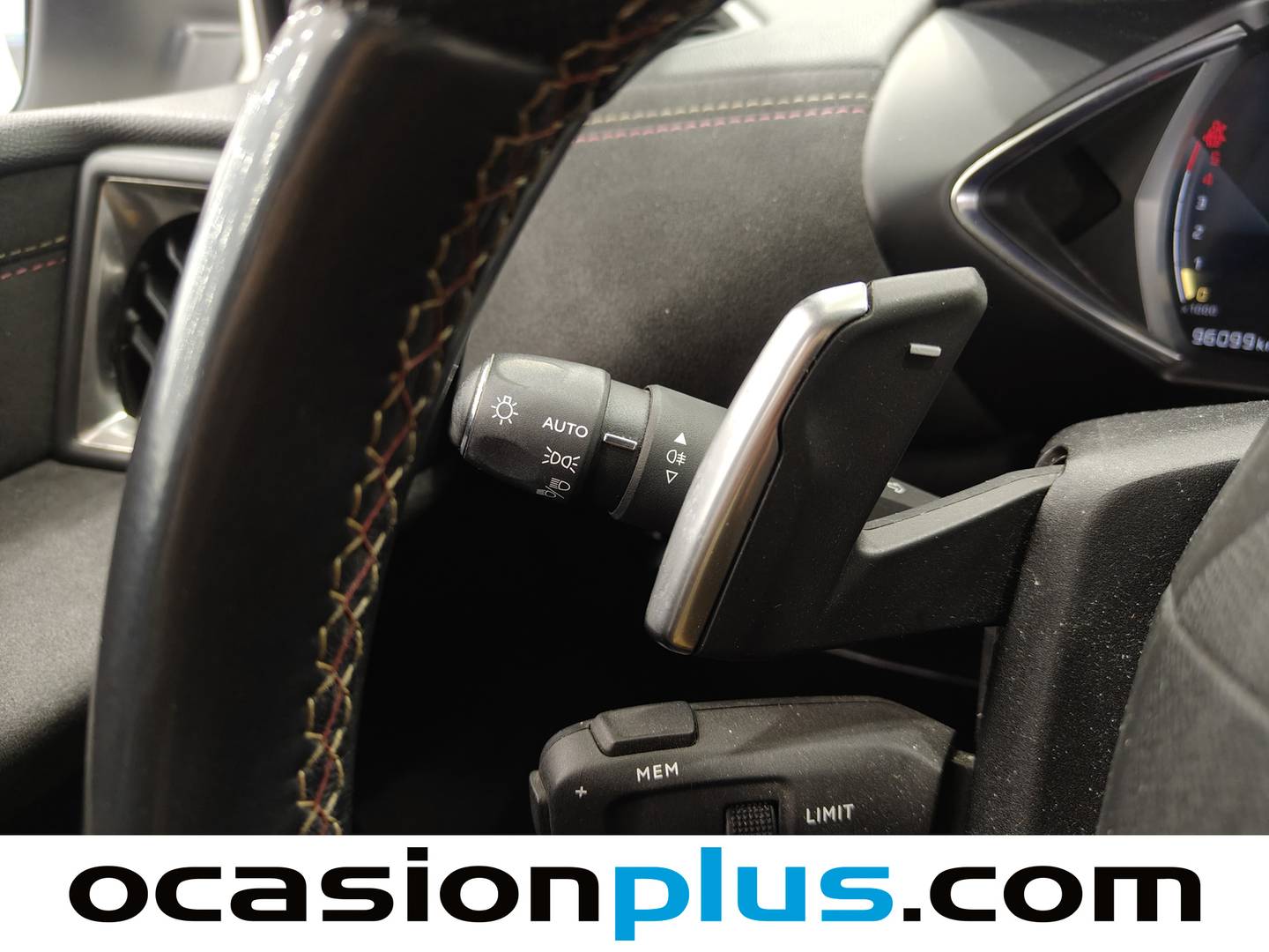 Foto DS DS 3 Crossback DS DS3 BlueHDi 130 Performance Line Auto (131 CV)