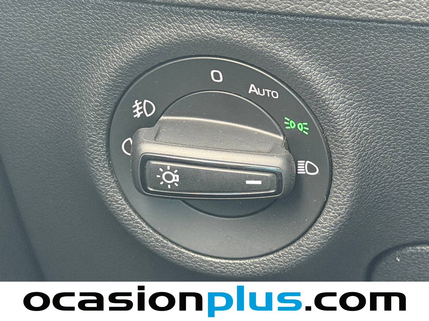 Skoda Karoq Skoda Karoq 1.5 TSI ACT Ambition DSG (150 CV) de segunda mano