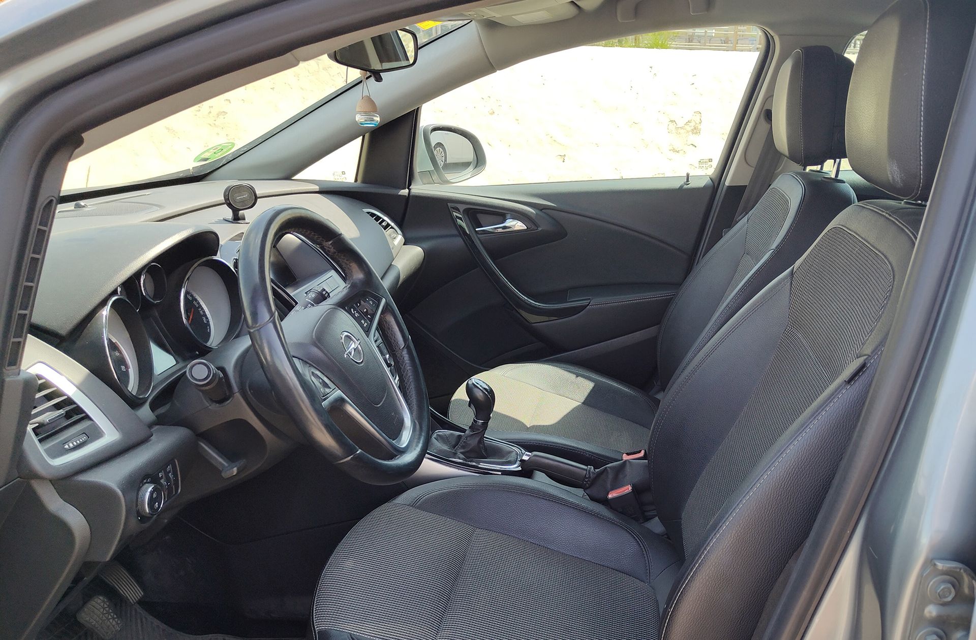 Opel Astra 1.4 Turbo Excellence - foto 8