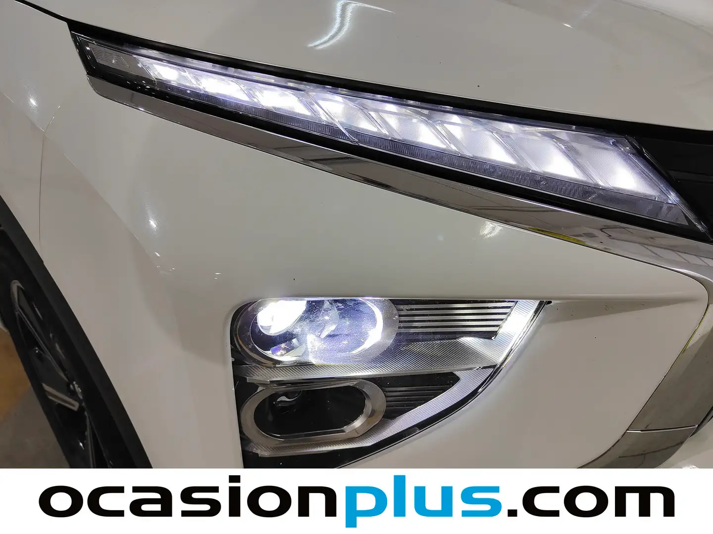 Foto Mitsubishi Eclipse Cross Mitsubishi Eclipse Cross 2.4 PHEV Kaiteki 4WD Auto (188 CV)
