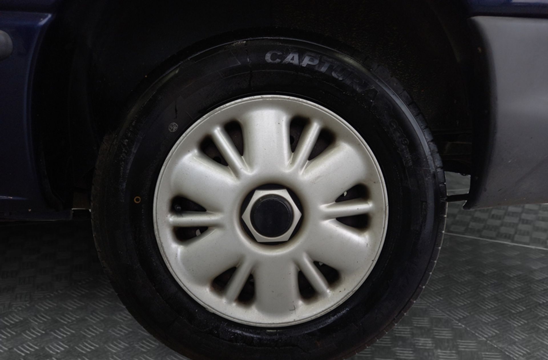 Chrysler Voyager 2.4 SE - foto 26