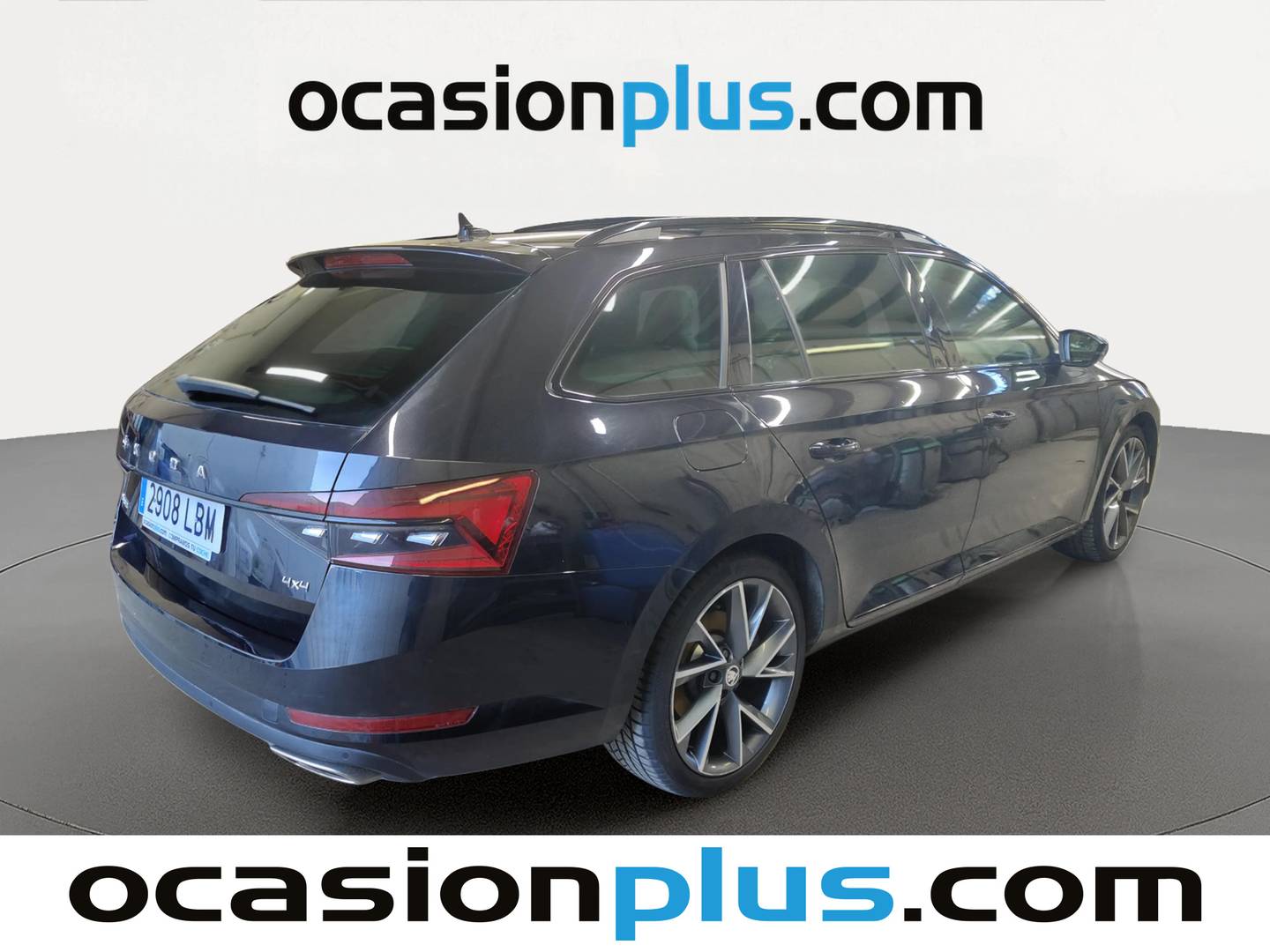 Foto Skoda Superb Skoda Superb Combi 2.0 TSI Sportline 4x4 DSG (272 CV)