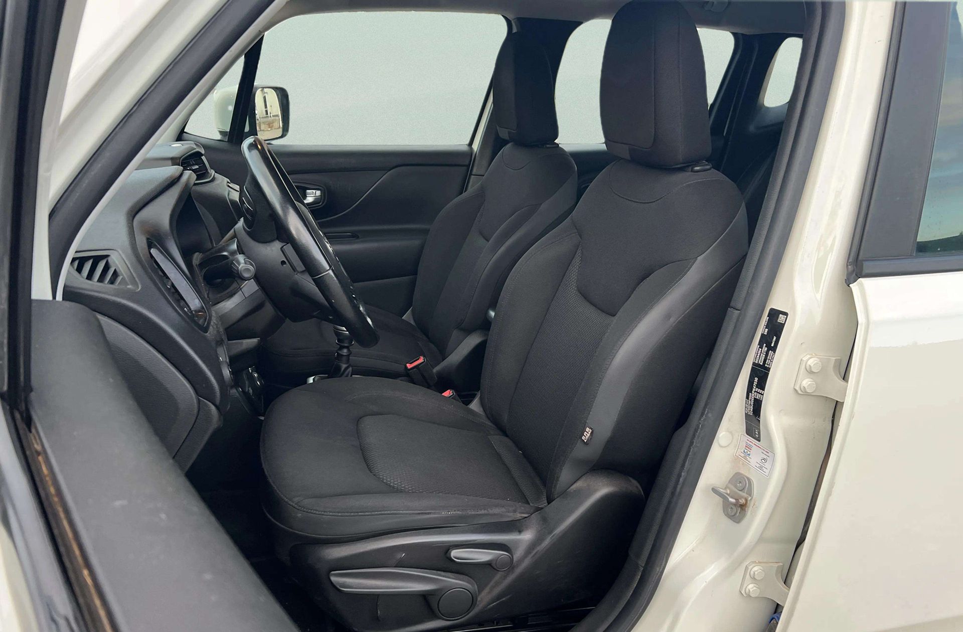 Jeep Renegade 2.0 MultiJet Night Eagle 4x4 - foto 9