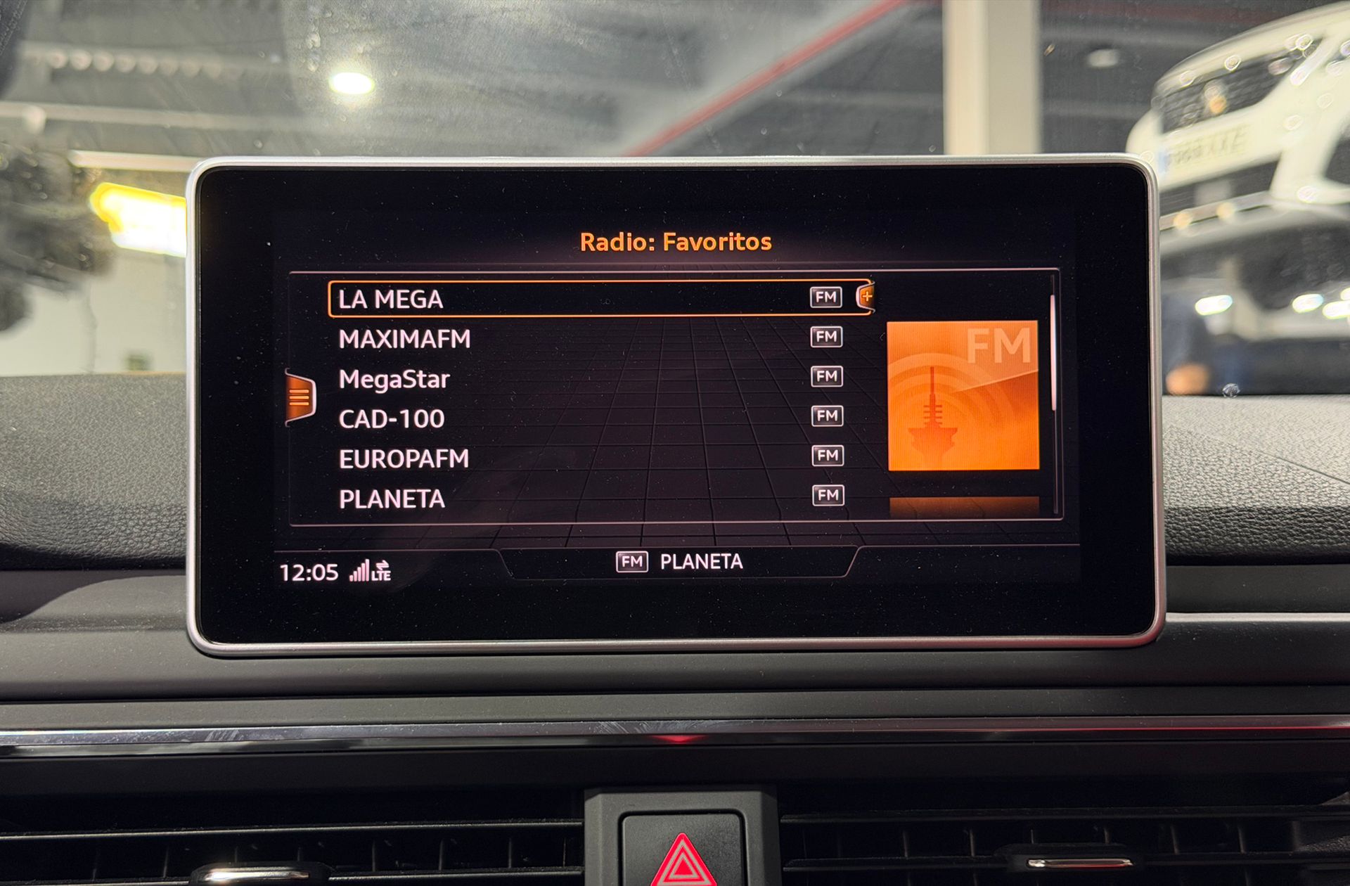 Audi A4 S line edition 2.0 TDI - foto 32