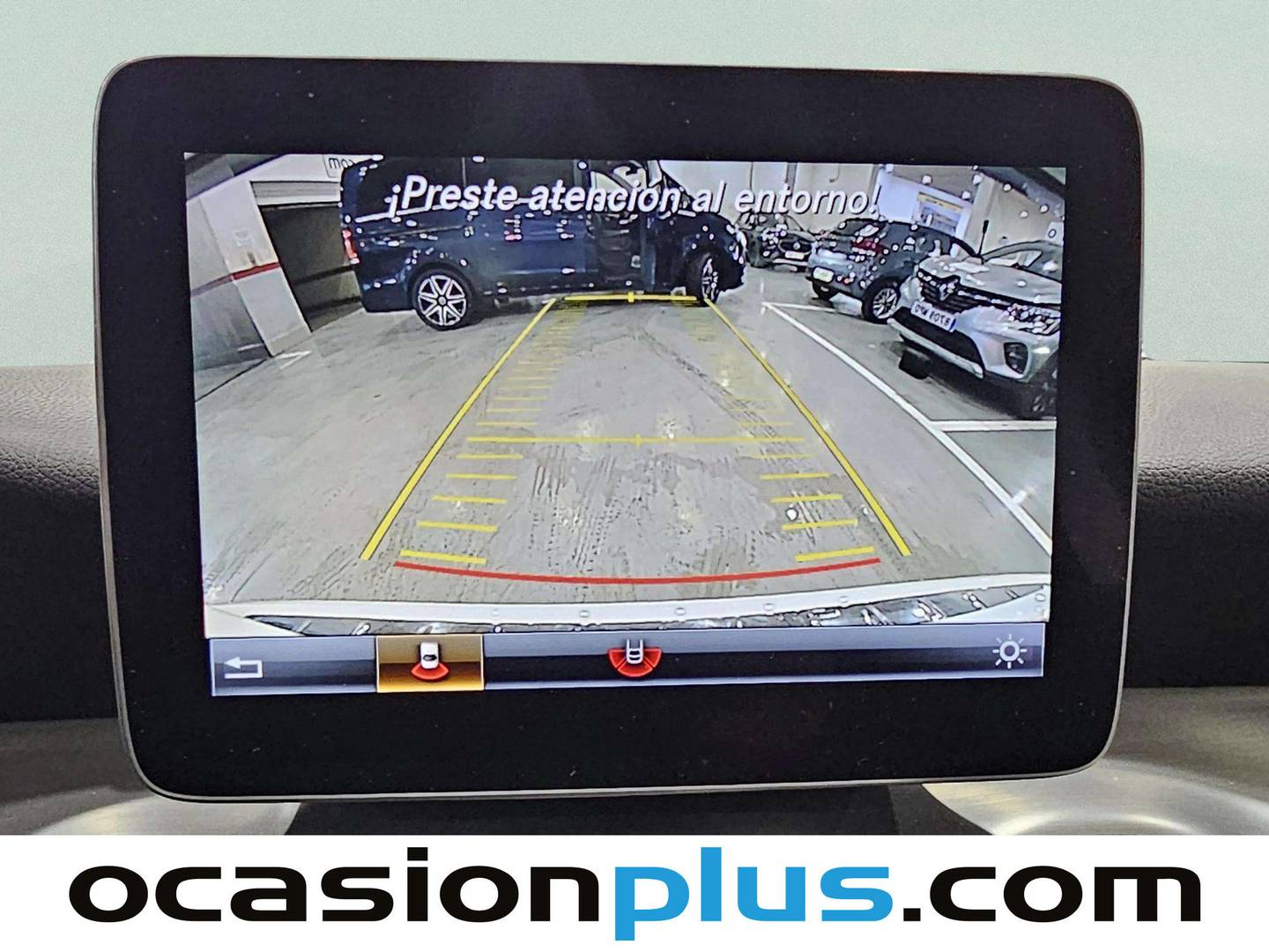 Equipamiento del Mercedes GLA Mercedes GLA 180 (122 CV) Pack AMG