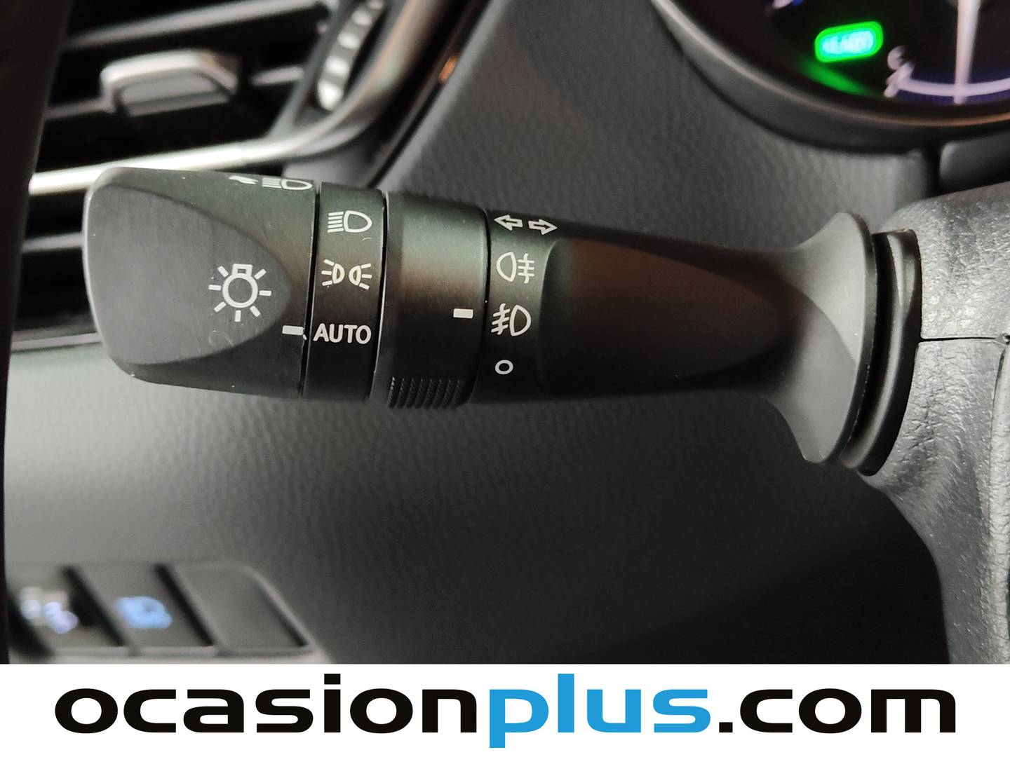 Equipamiento del Toyota C-HR Toyota C-HR 1.8 125H Advance (122 CV)