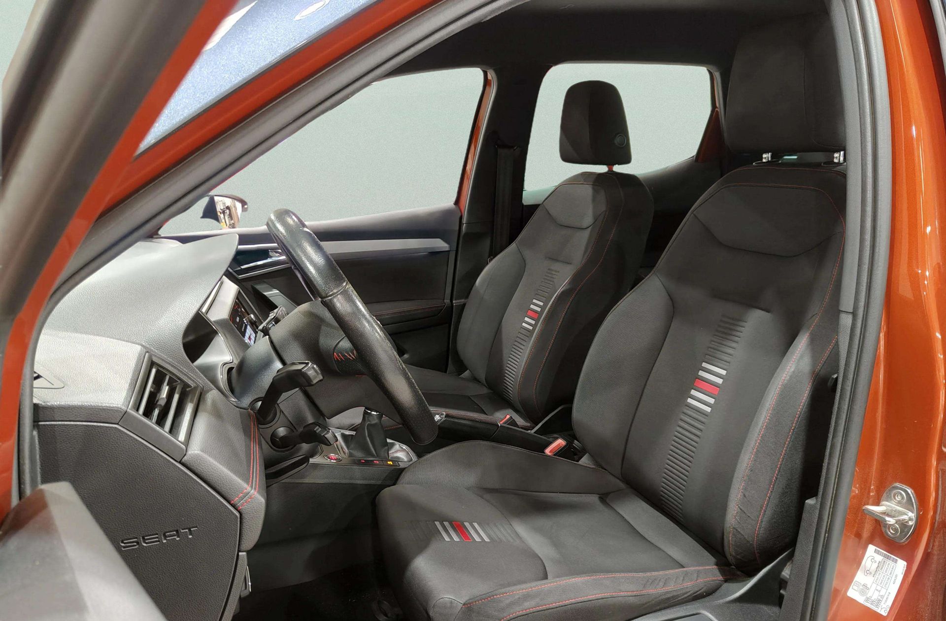 SEAT Arona 1.6 TDI Ecomotive FR - foto 12