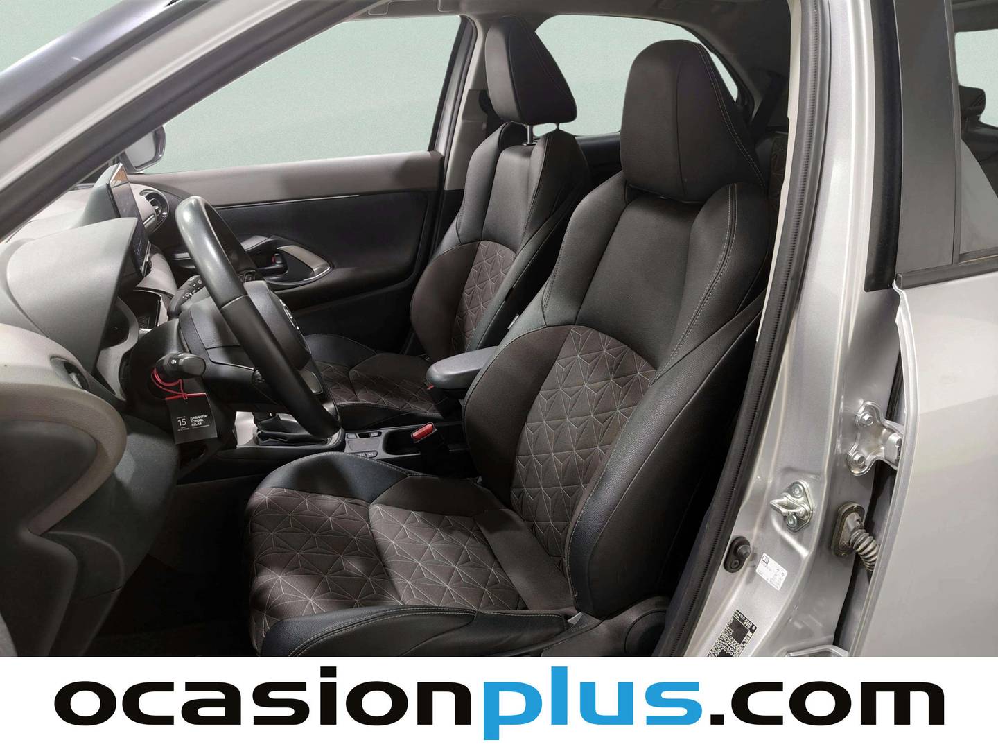 Foto asientos delanteros Toyota Yaris Cross Toyota Yaris Cross 120H Style (116 CV)