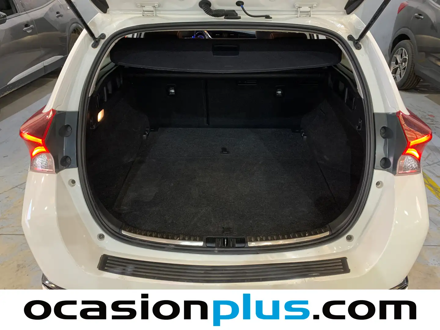 Foto Toyota Auris Toyota Auris 140H Hybrid Touring Sports Feel! Edition (136 CV)