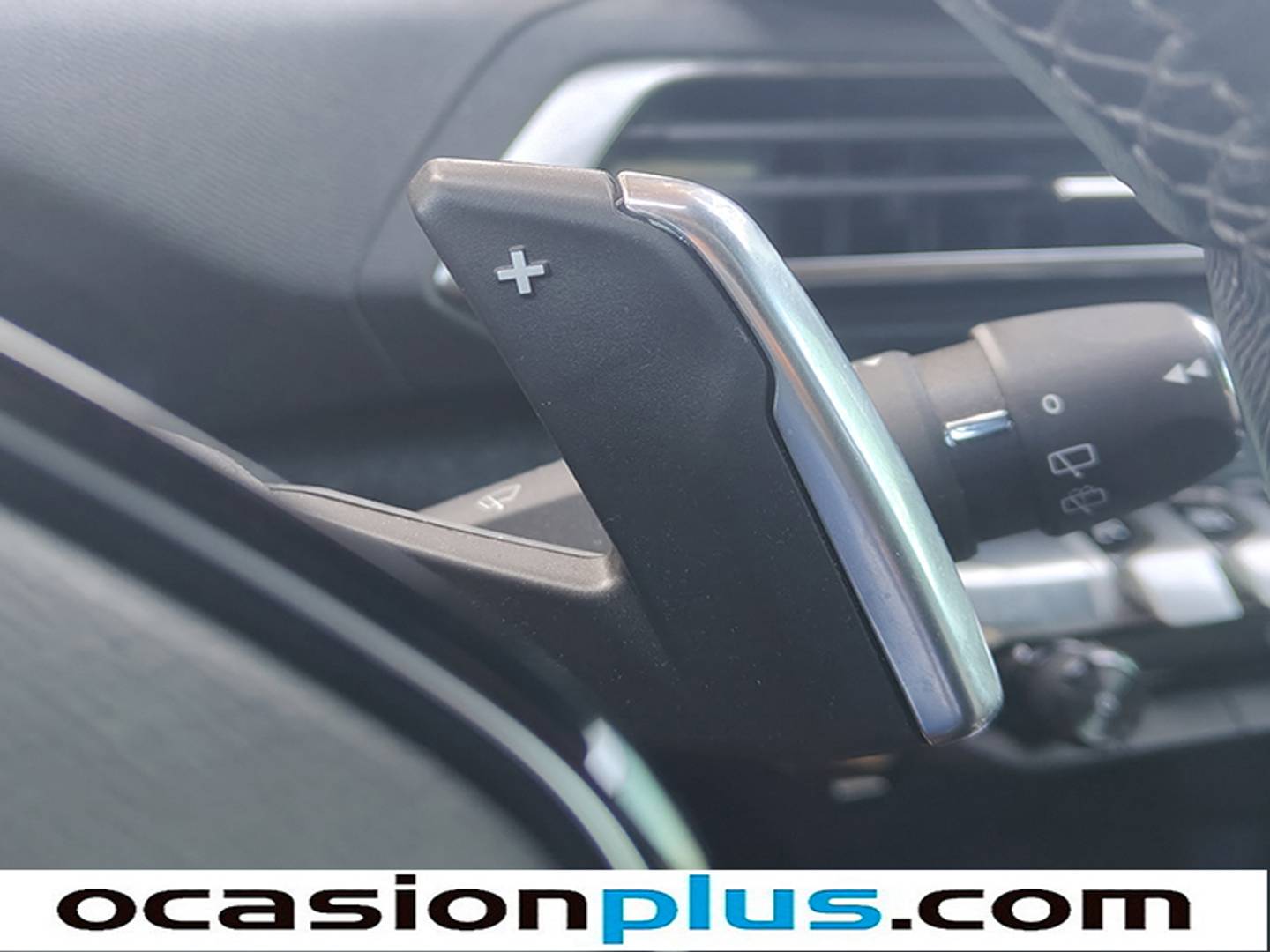 Foto Peugeot 3008 Peugeot 3008 PureTech 130 S&S Allure Pack EAT8 (130 CV)