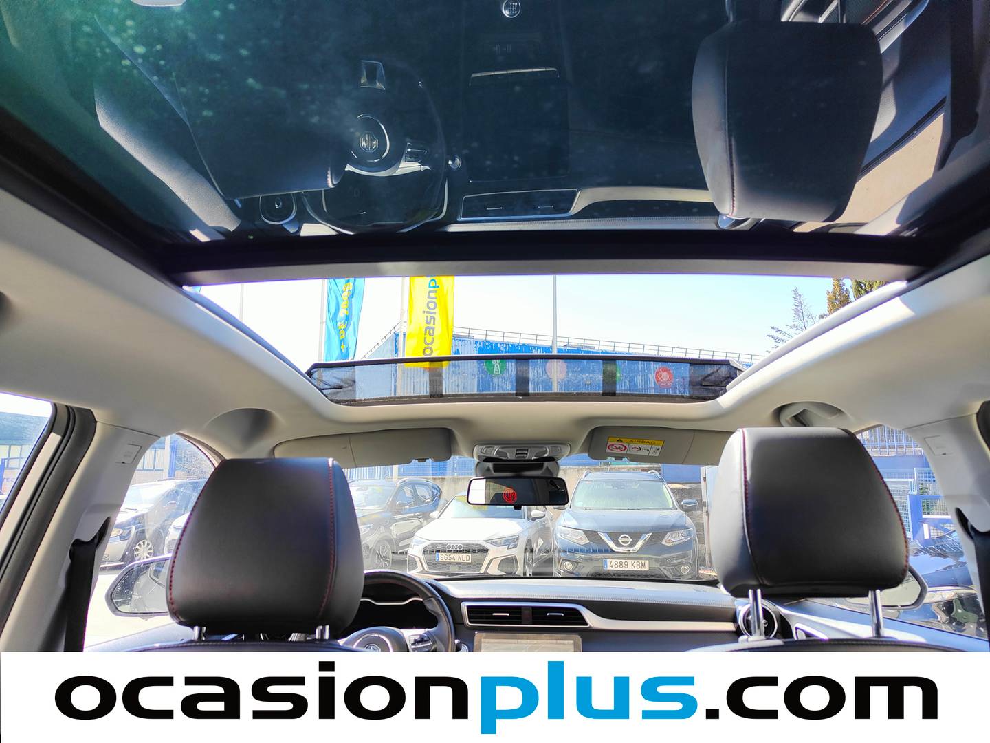 Extras y acabados del MG ZS MG ZS 1.0T Luxury (111 CV)