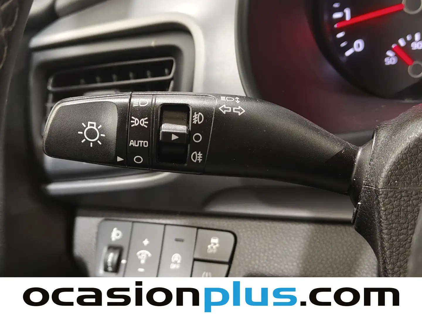 Foto KIA Stonic Kia Stonic 1.2 DPi Concept  (84 CV)