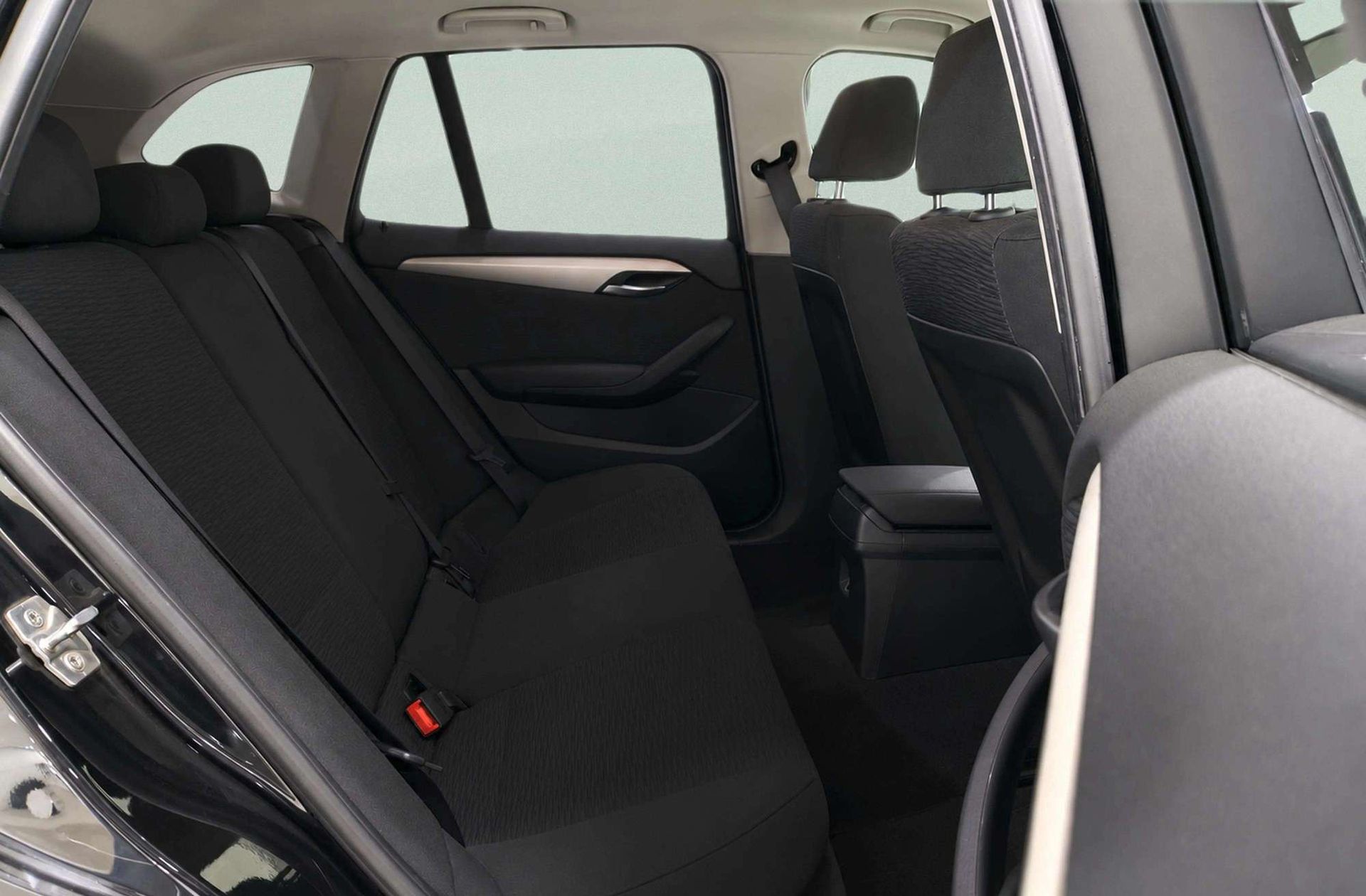 BMW X1 sDrive18d - foto 17