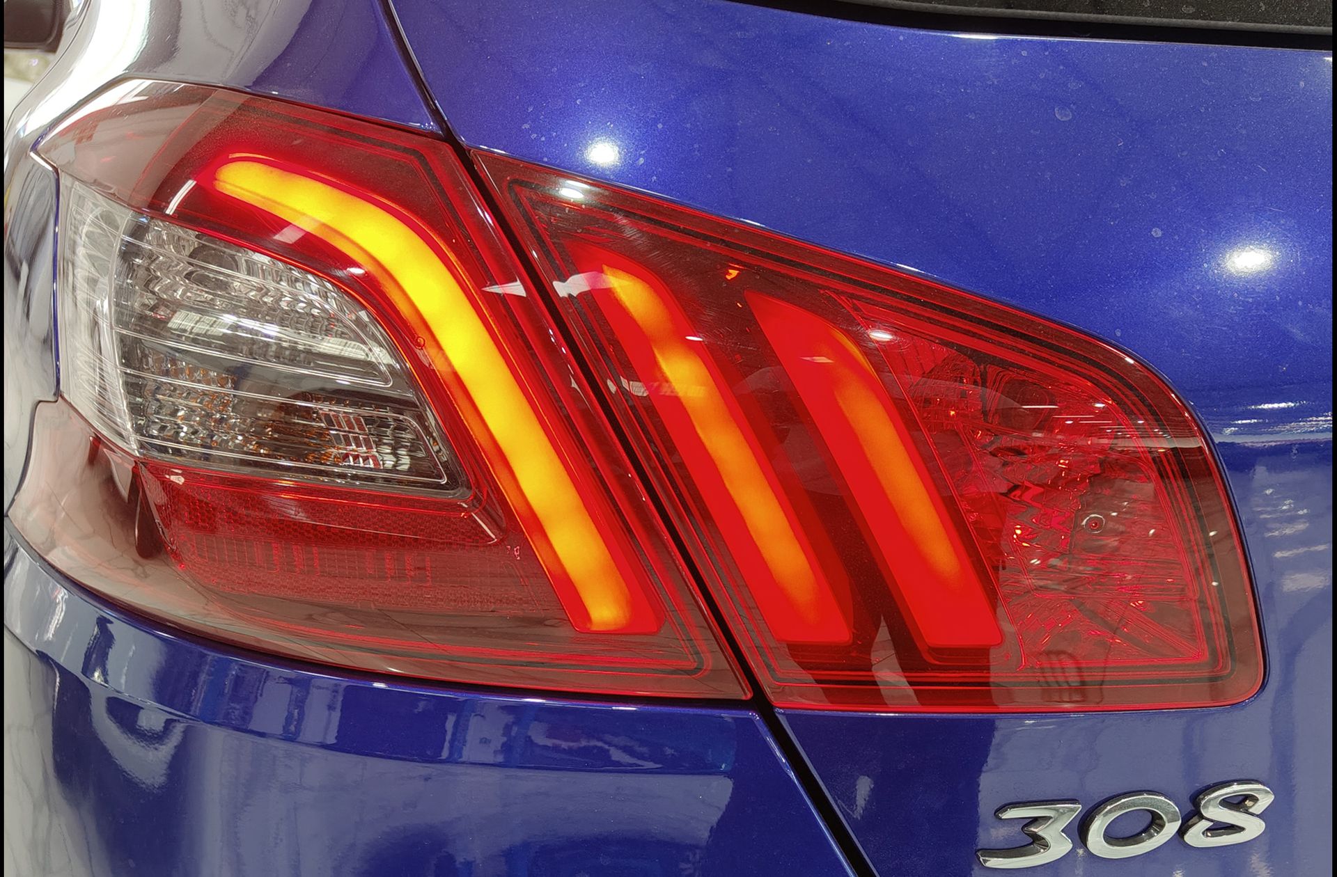 Peugeot 308 BlueHDi 120 Allure EAT6 - foto 19