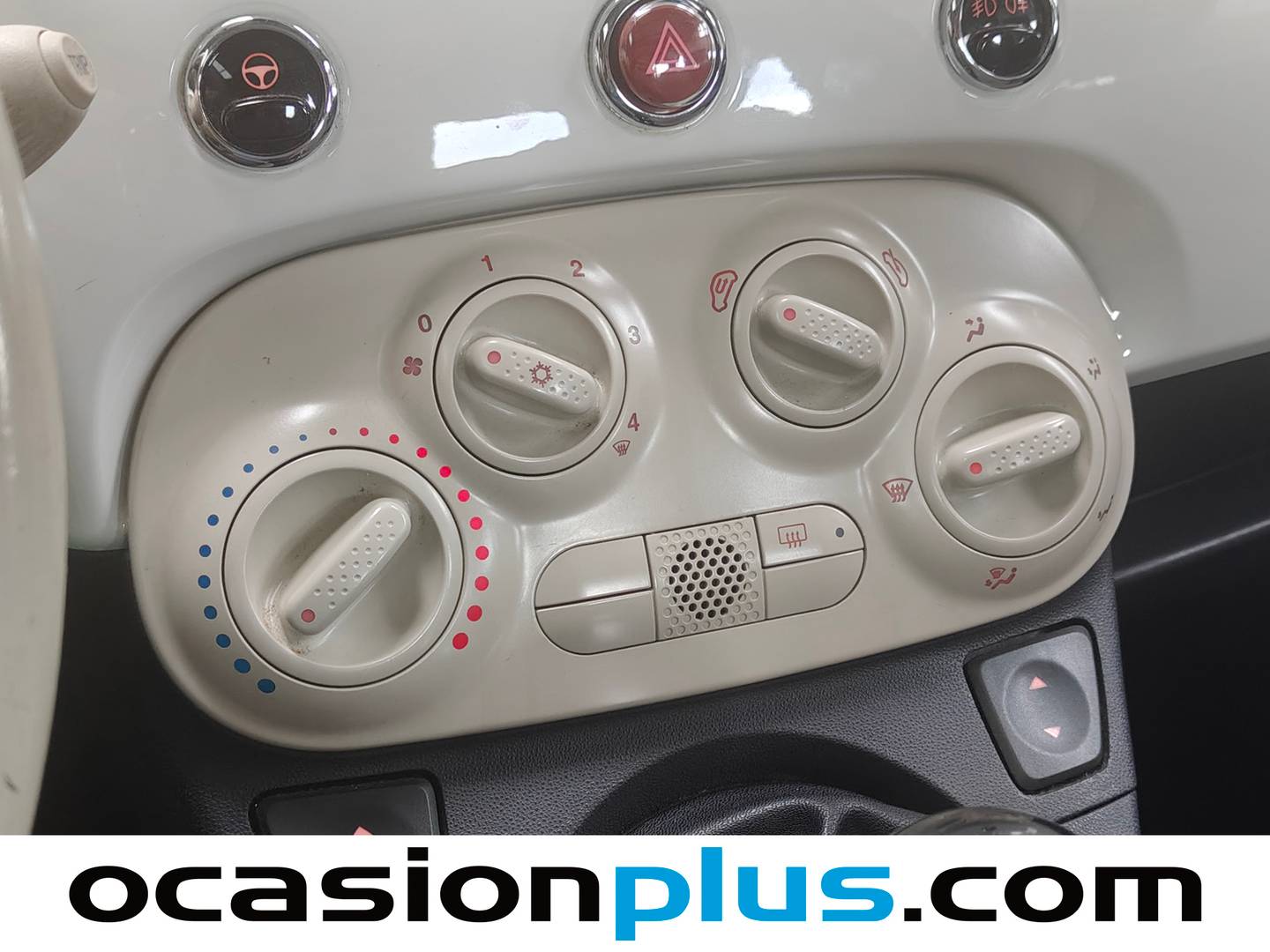 Foto Fiat 500 Fiat 500 1.2 8v Lounge (69 CV)