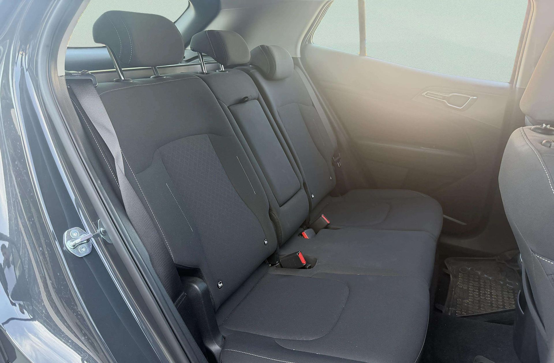 Kia Sportage 1.6 T-GDi Concept 4x2 - foto 16