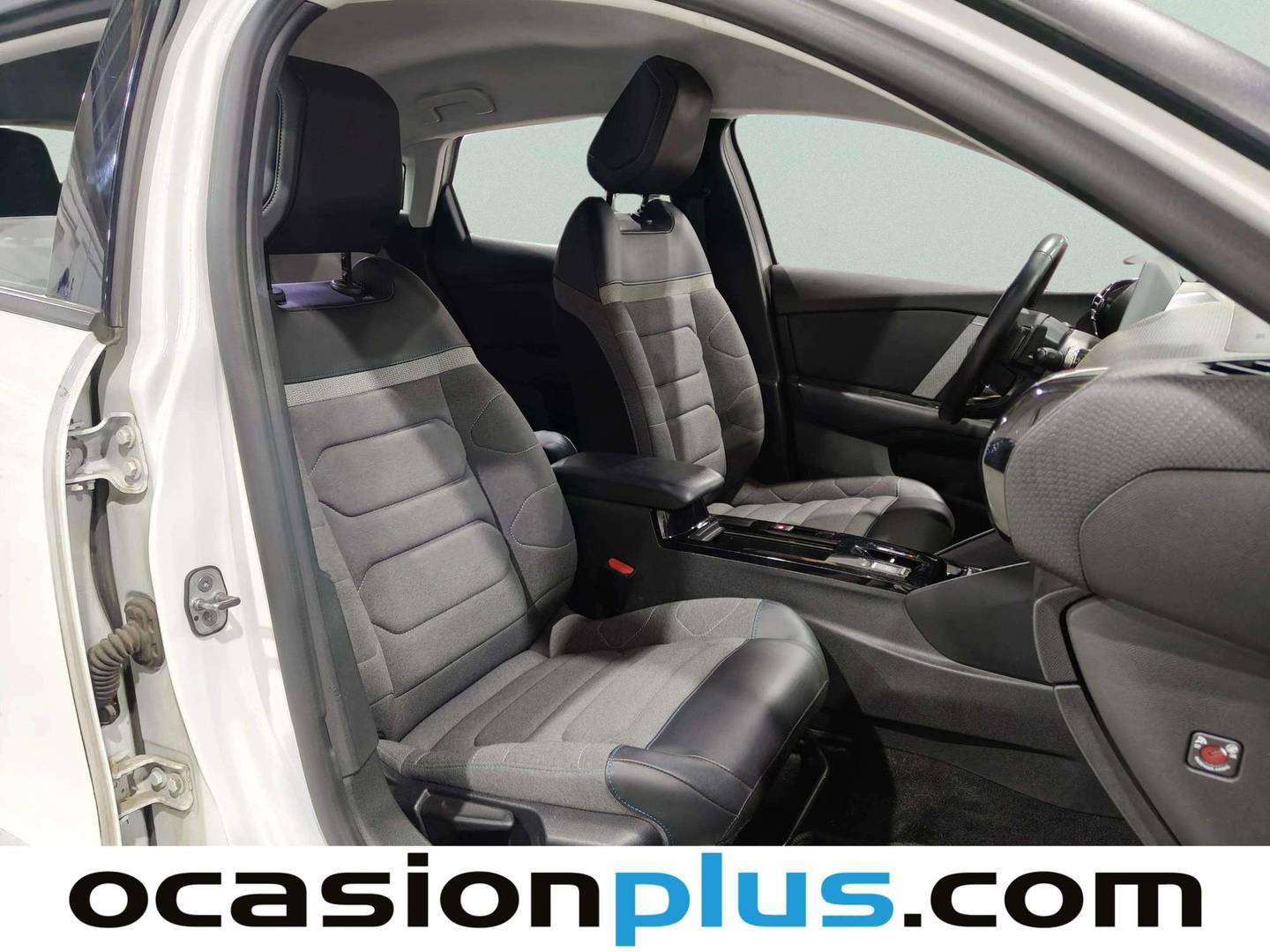 Foto Citroën C4 Citroen C4 BlueHDi 130 S&S Feel Pack EAT8 (130 CV)