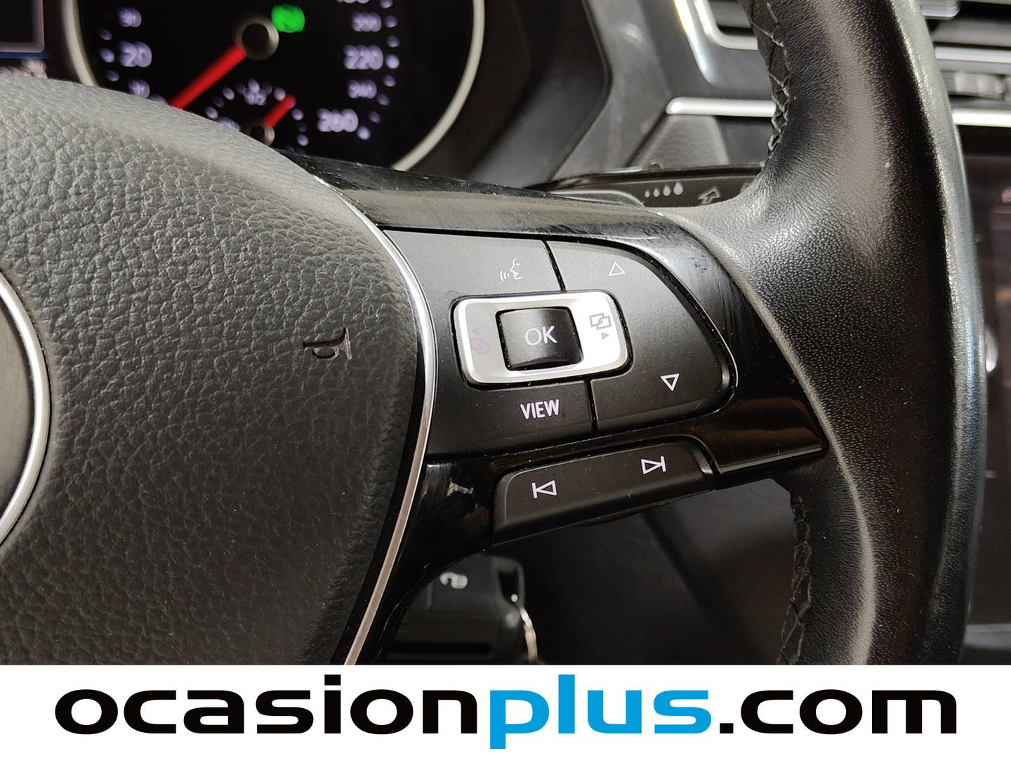 Foto Volkswagen Tiguan Volkswagen Tiguan Advance 2.0 TDI (150 CV) DSG Pack R-Line