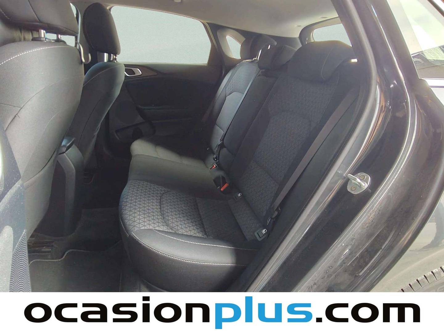 Foto asientos traseros KIA Ceed KIA Ceed 1.4 CVVT Drive (100 CV)