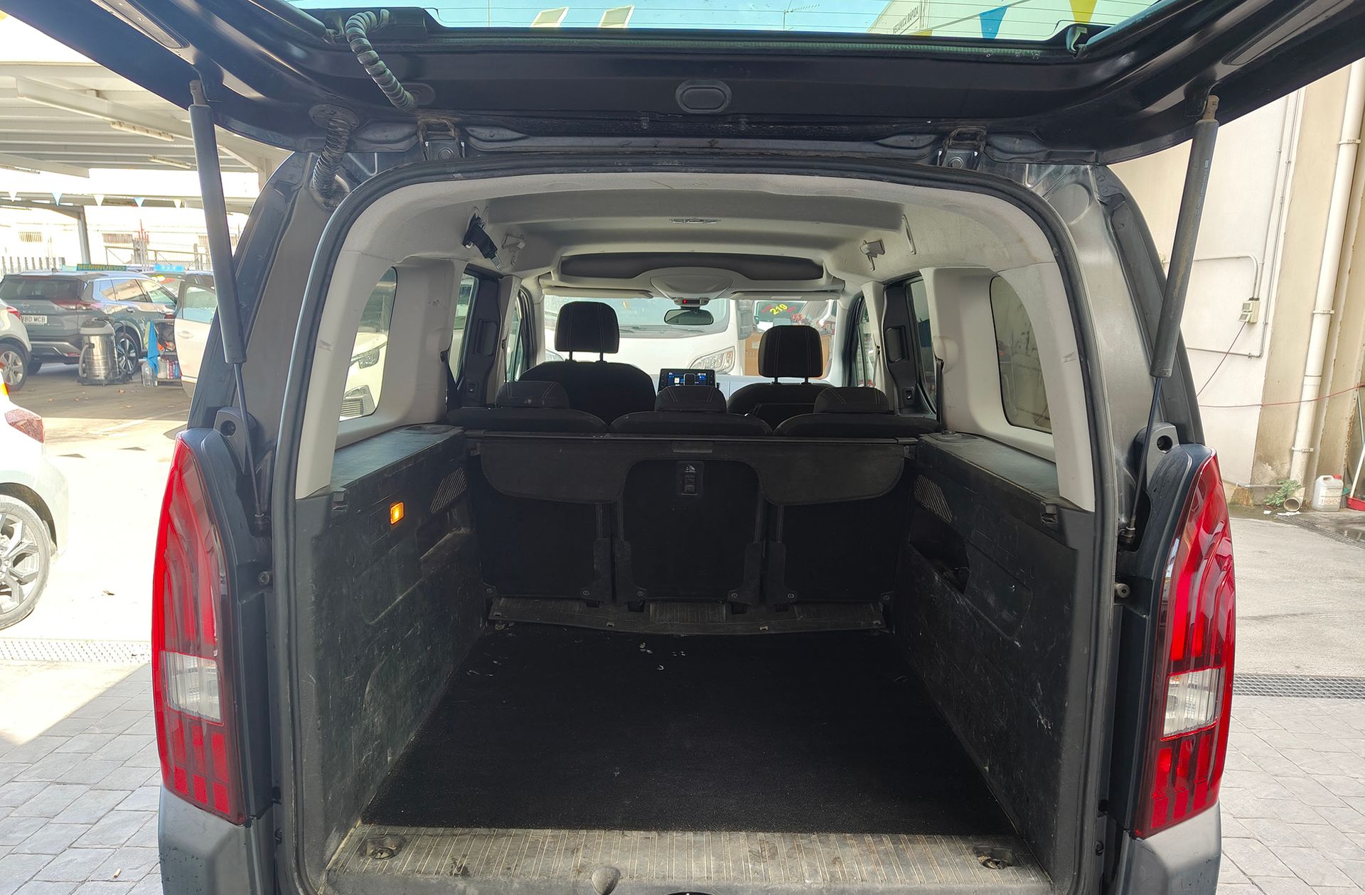 Peugeot Rifter GT Line Long BlueHDi EAT8 - foto 15