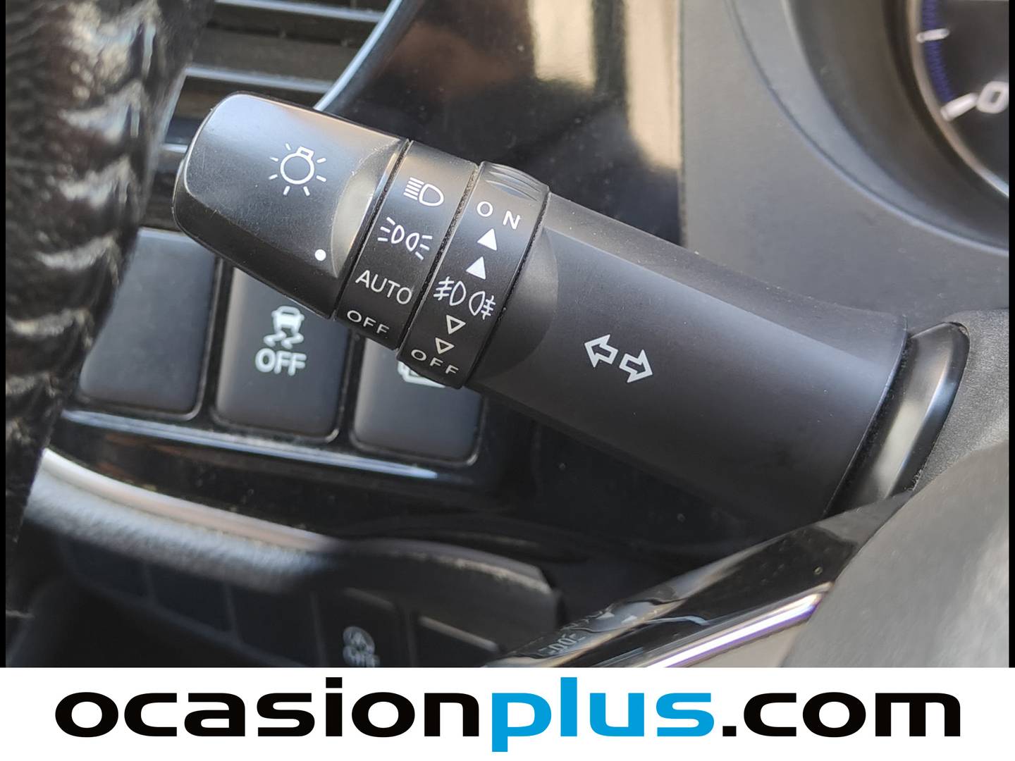 Equipamiento del Mitsubishi Outlander Mitsubishi Outlander 220 DI-D Motion 4WD (150 CV) 7 Plazas