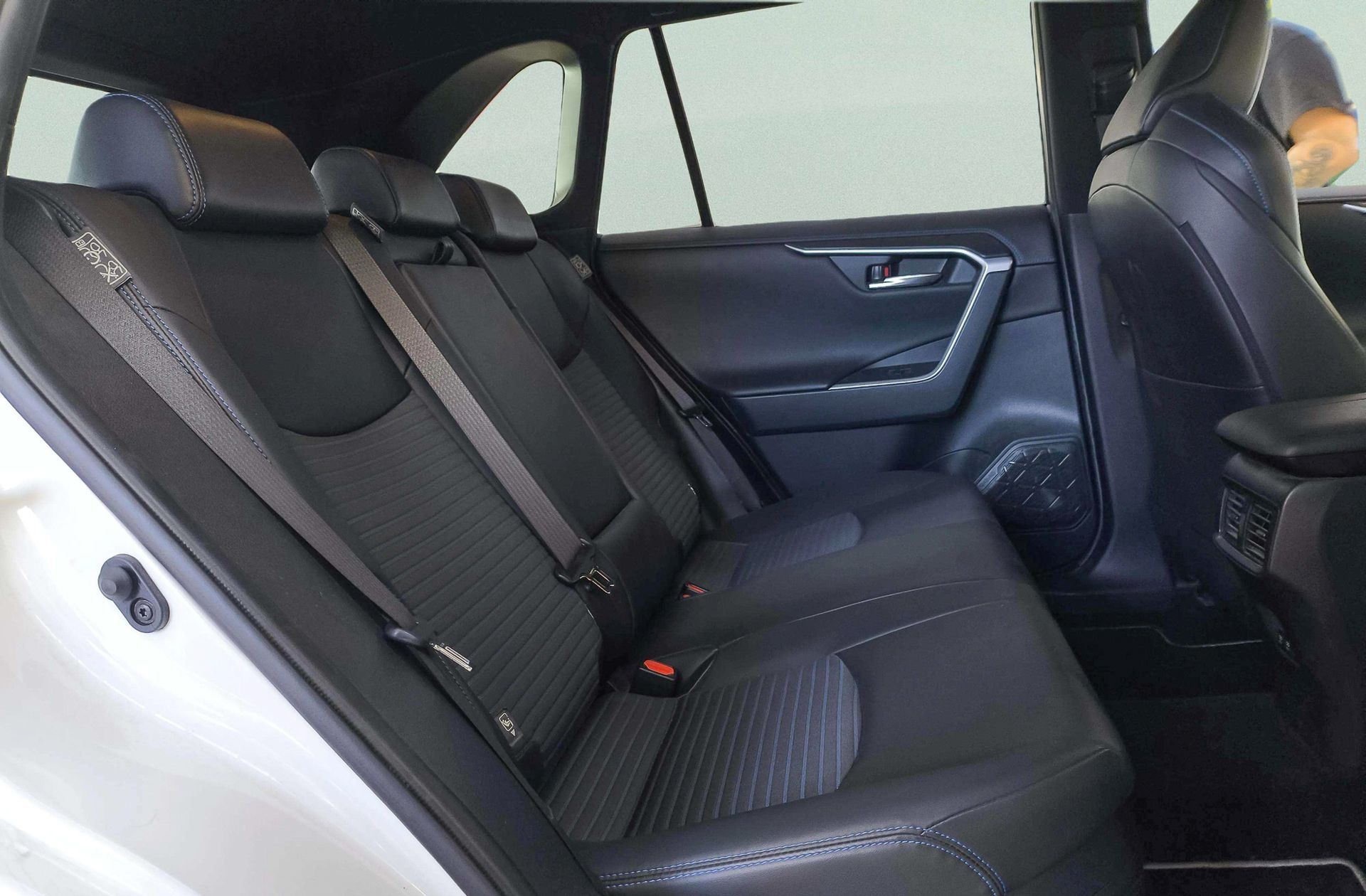 Toyota RAV4 2.5l Hybrid Feel! 4WD - foto 21