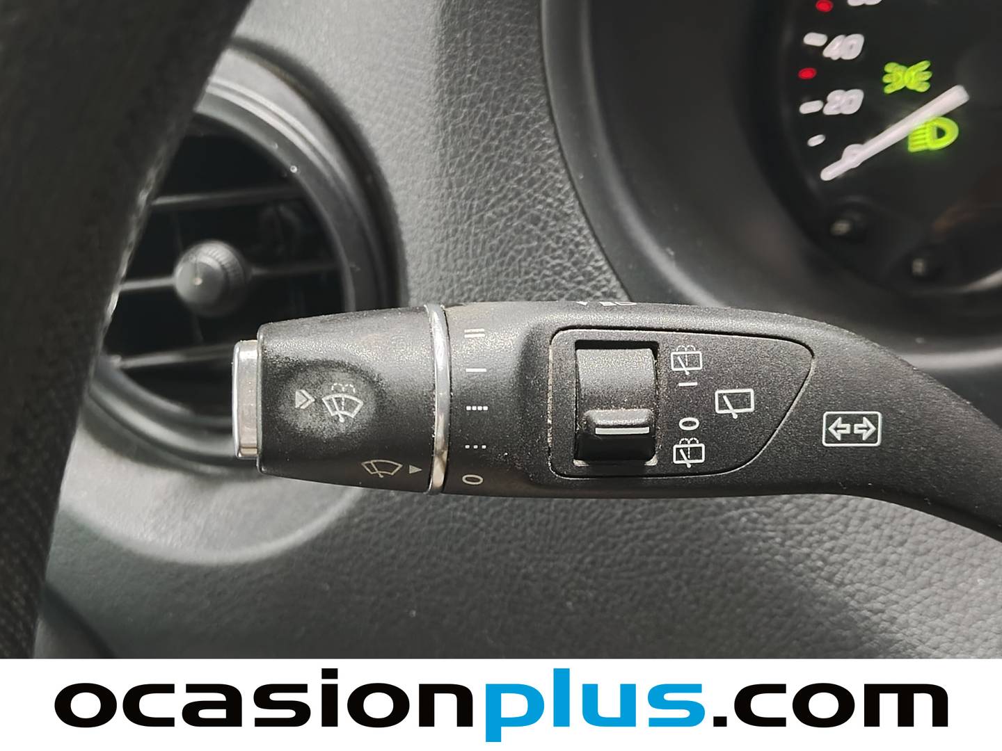 Equipamiento del Mercedes Vito Mercedes Vito Mixto 114 CDI Larga  (136 CV) 6 Plazas