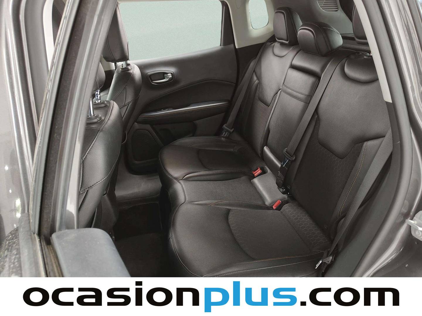 Foto asientos traseros Jeep Compass Jeep Compass 1.6 Multijet Limited 4x2 (120 CV)