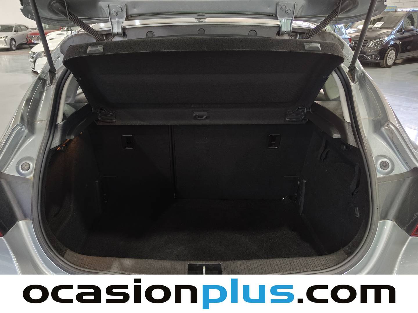 Fotos maletero Opel Astra Opel Astra 1.7 CDTI Cosmo (110 CV)