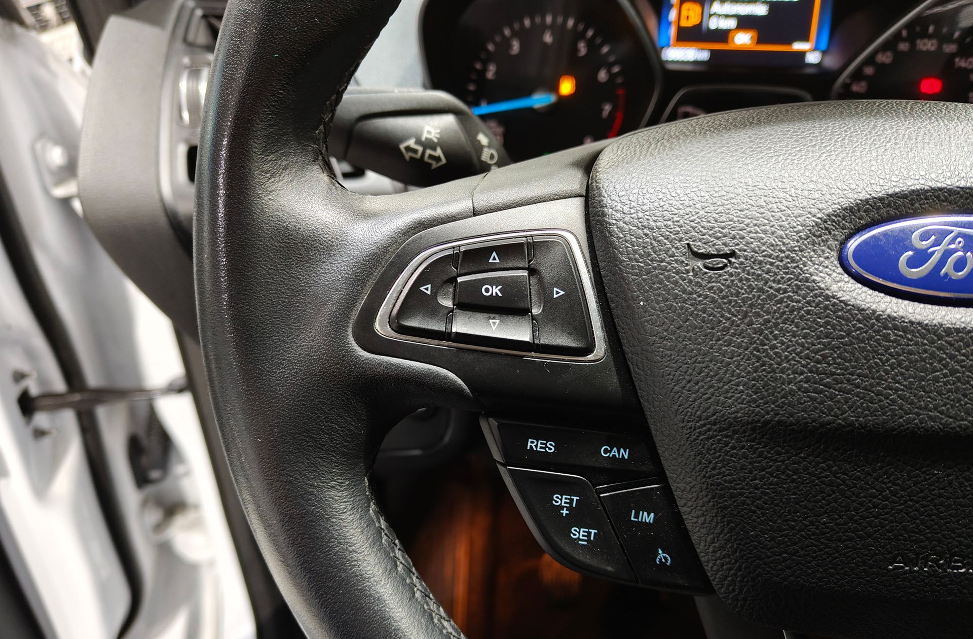 Ford Kuga 1.5 EcoBoost Trend+ 4x2 - foto 23