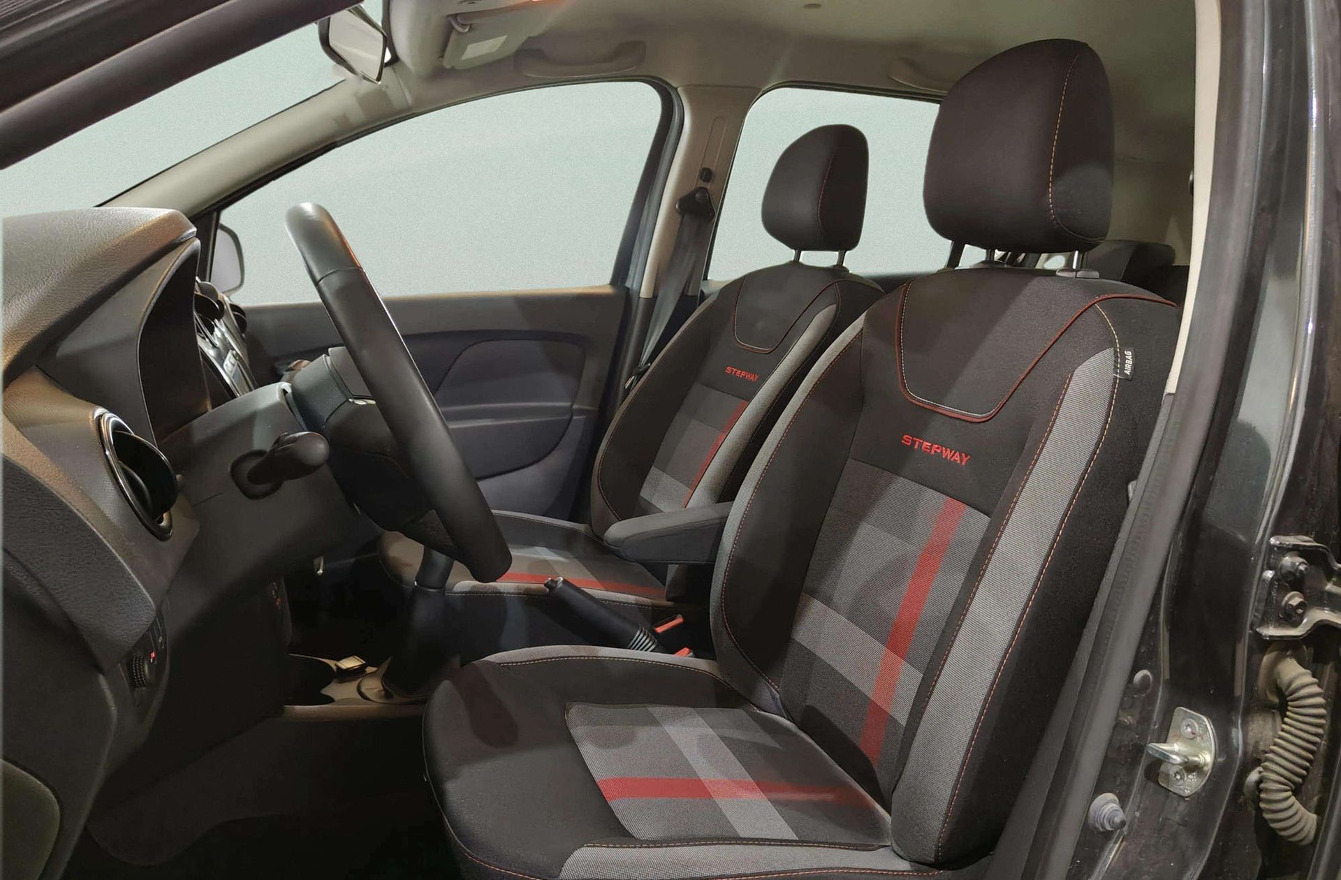 Dacia Sandero Serie Limitada Xplore TCe - foto 10