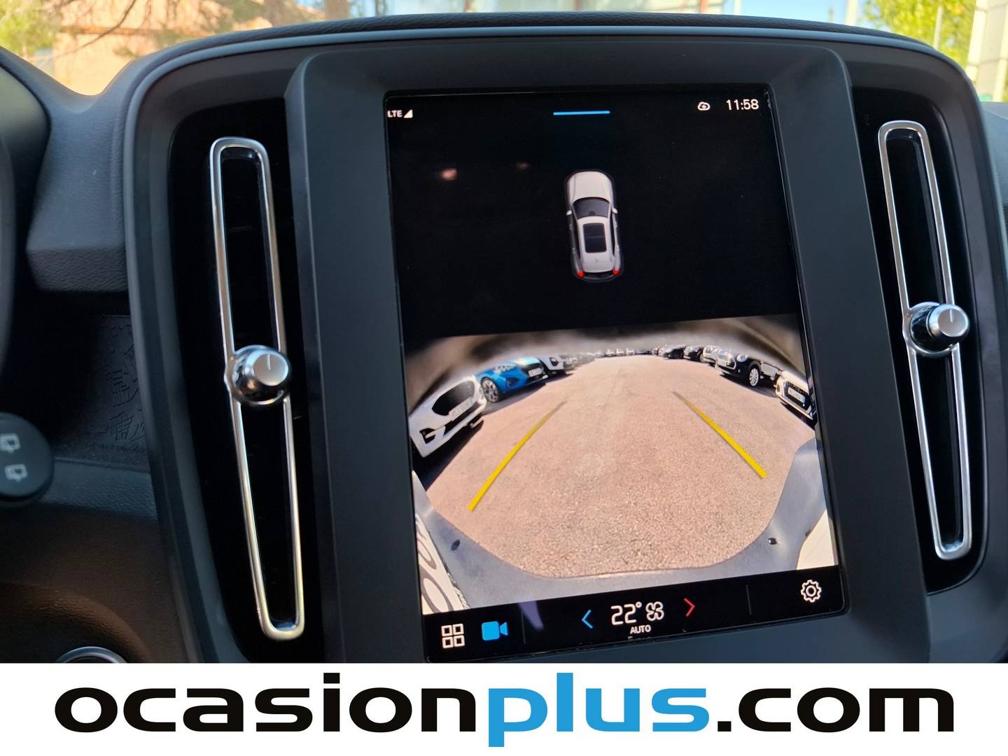 Foto Volvo XC40 Volvo XC40 B3 G Essential Auto (163 CV)