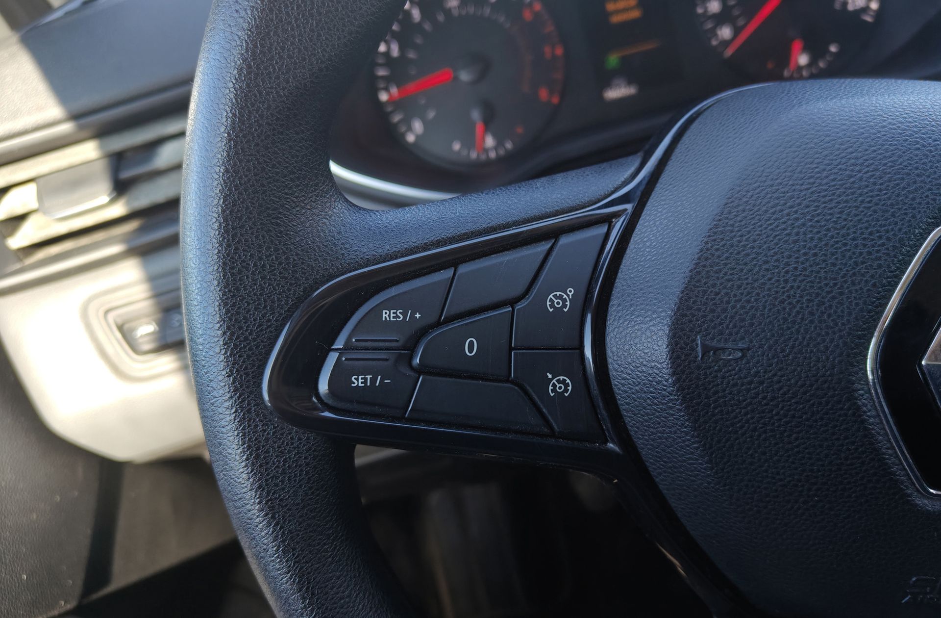 Renault Clio Business TCe GLP - foto 24