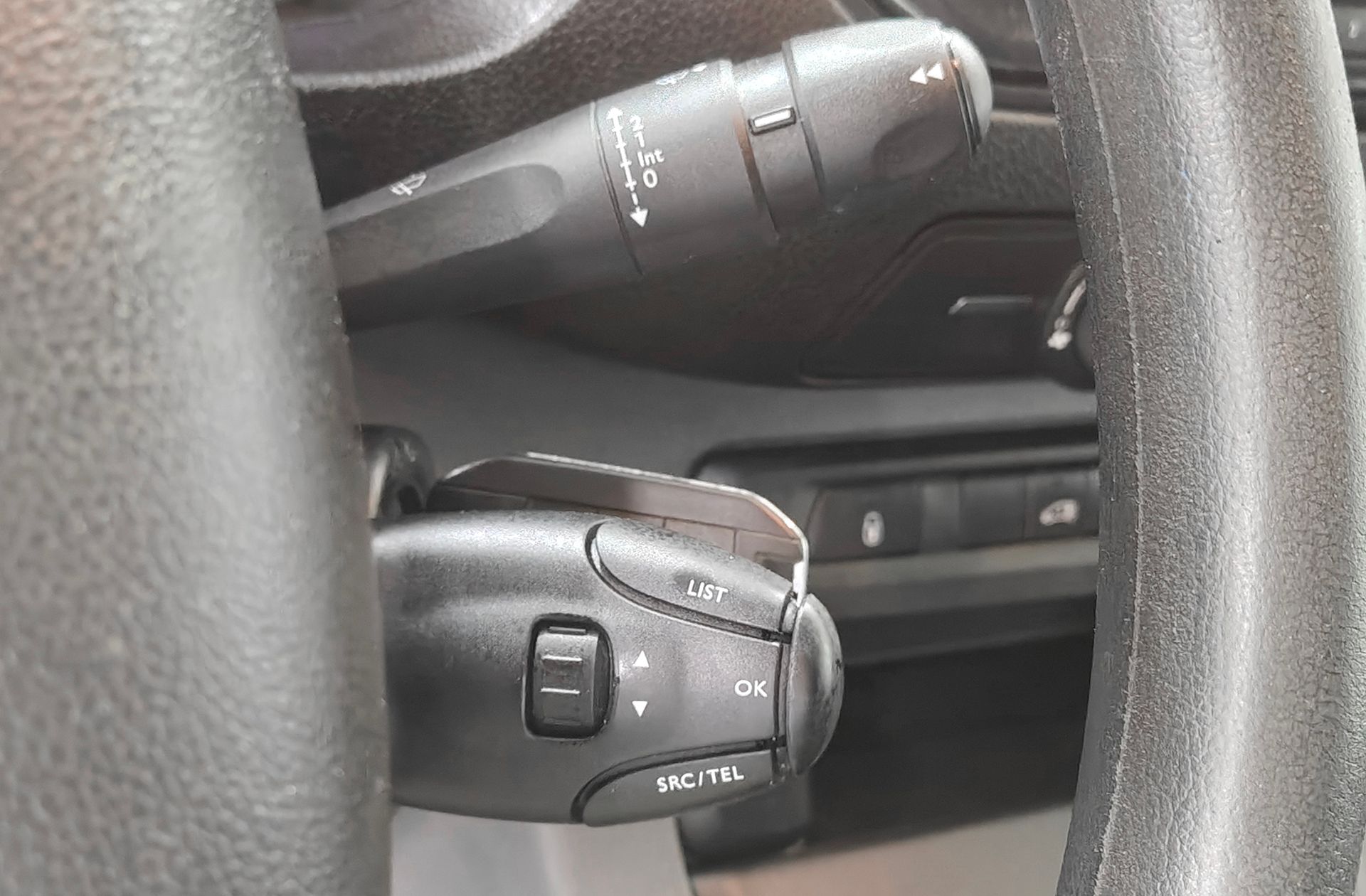 Peugeot Expert Furgon BlueHDi 120 Pro Standard - foto 21