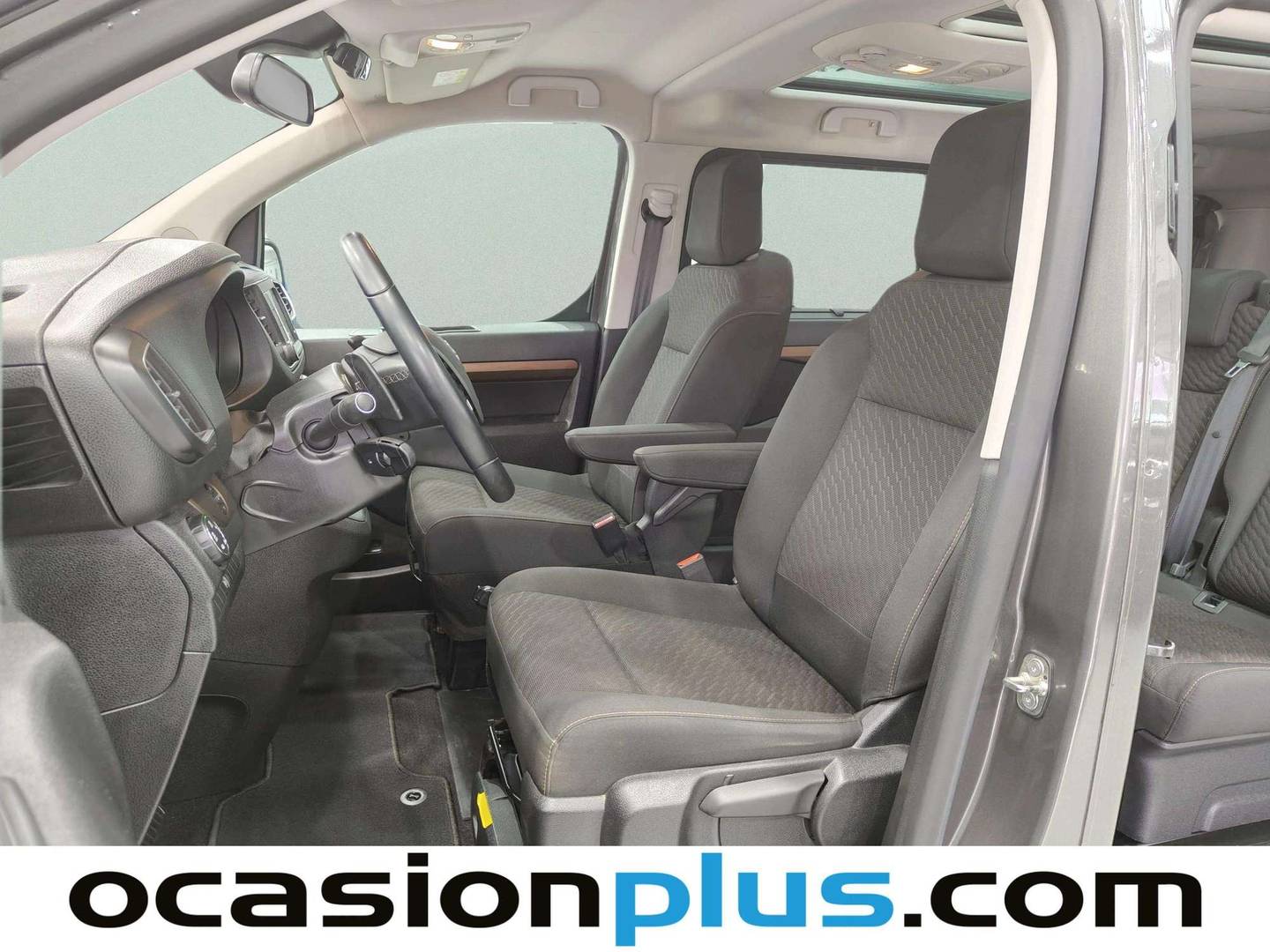 Foto asientos delanteros Toyota Proace Verso Toyota Proace Verso 2.0D Family Advance Pack Plus Auto (120 CV)
