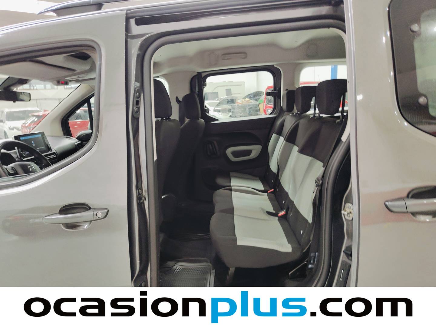 Foto asientos traseros Citroën Berlingo Citroën Berlingo BlueHDi 130 S&S Talla XL 100 años  (130 CV) 7 PLAZAS