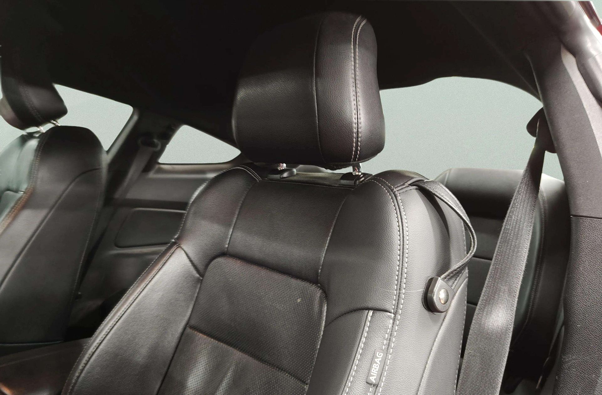 Ford Mustang 2.3 EcoBoost Mustang (Fastback) - foto 7