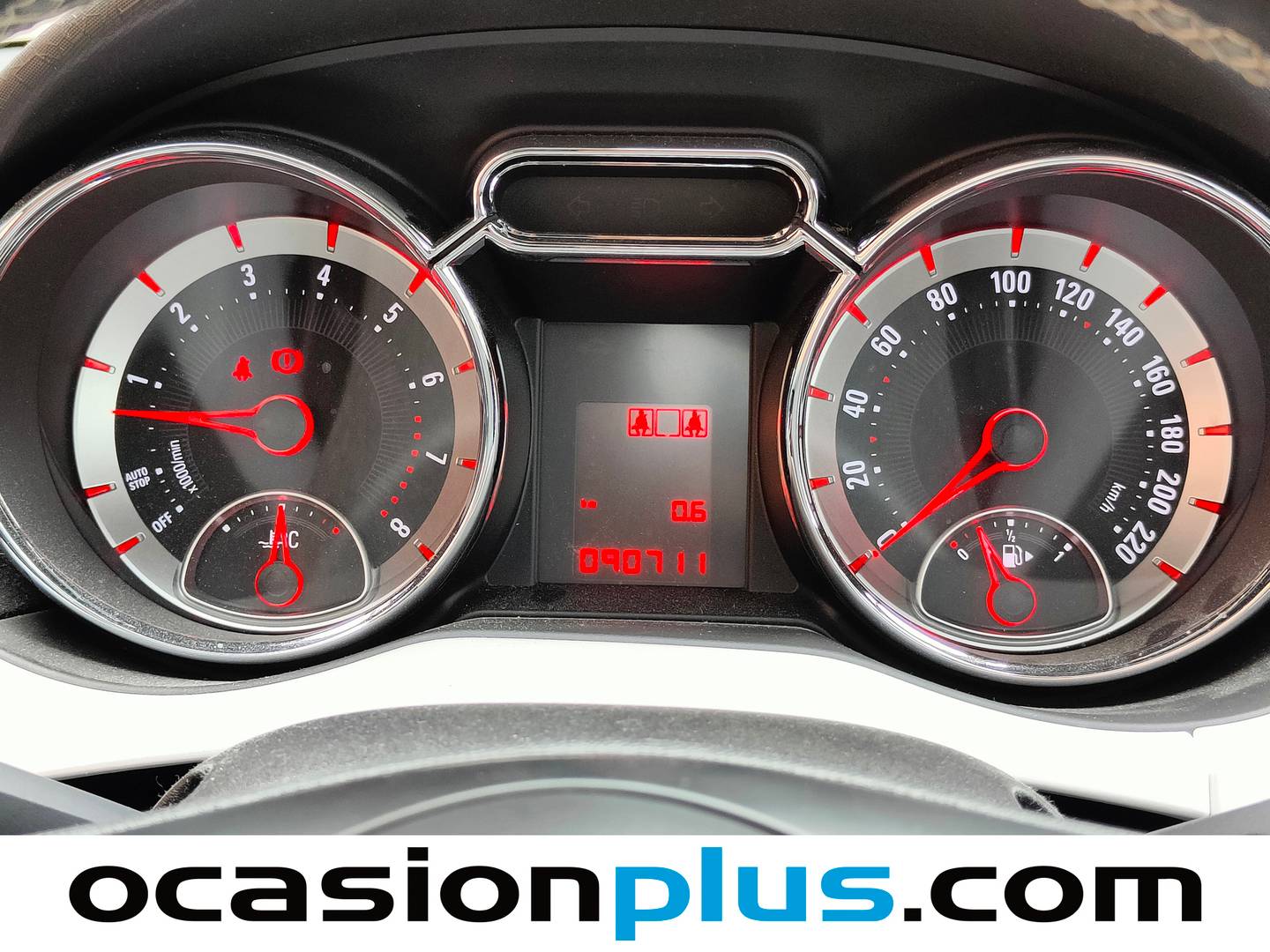 Foto Opel Adam Opel Adam 1.4 XEL Glam (87 CV)