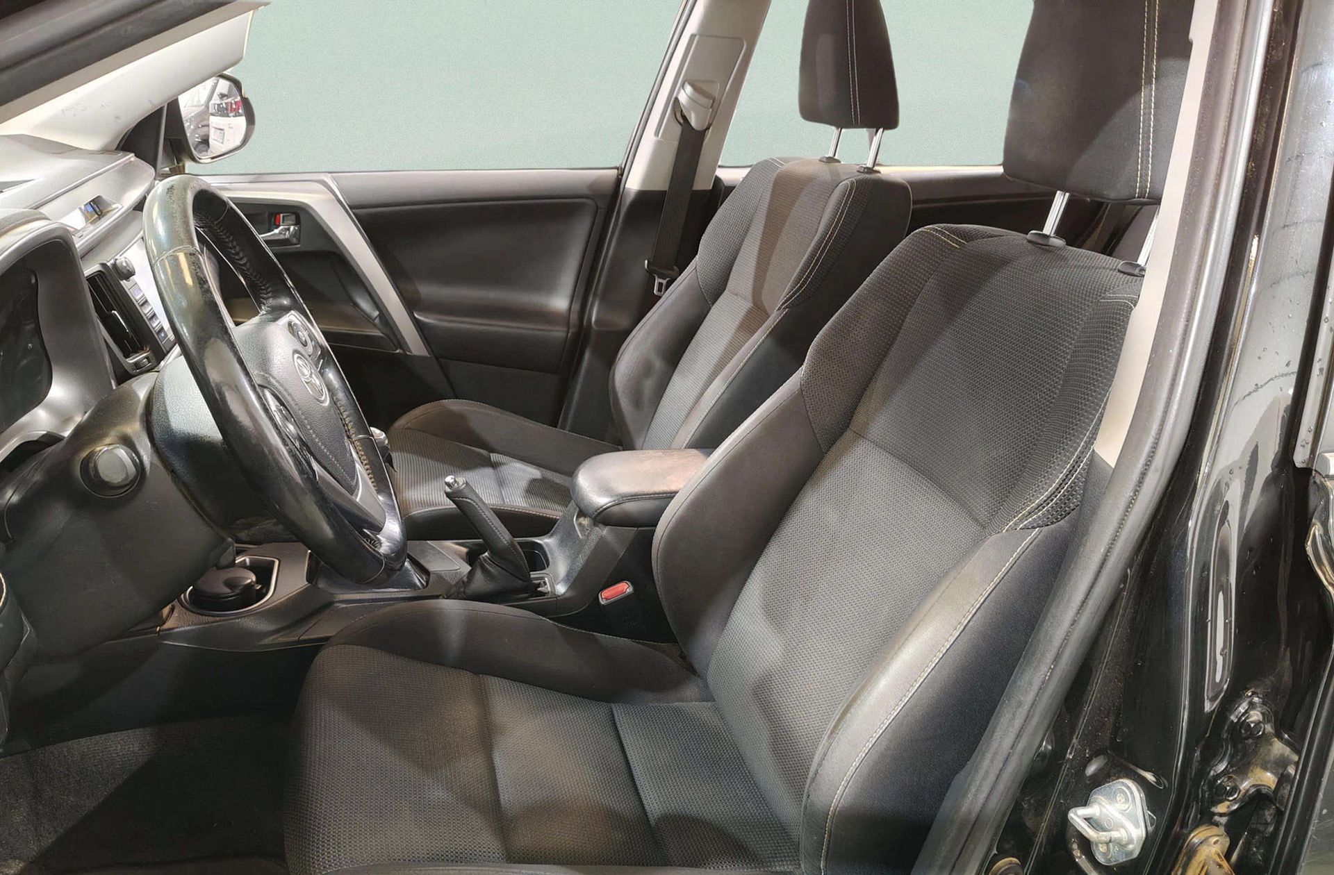 Toyota RAV4 150D 2WD Advance - foto 9