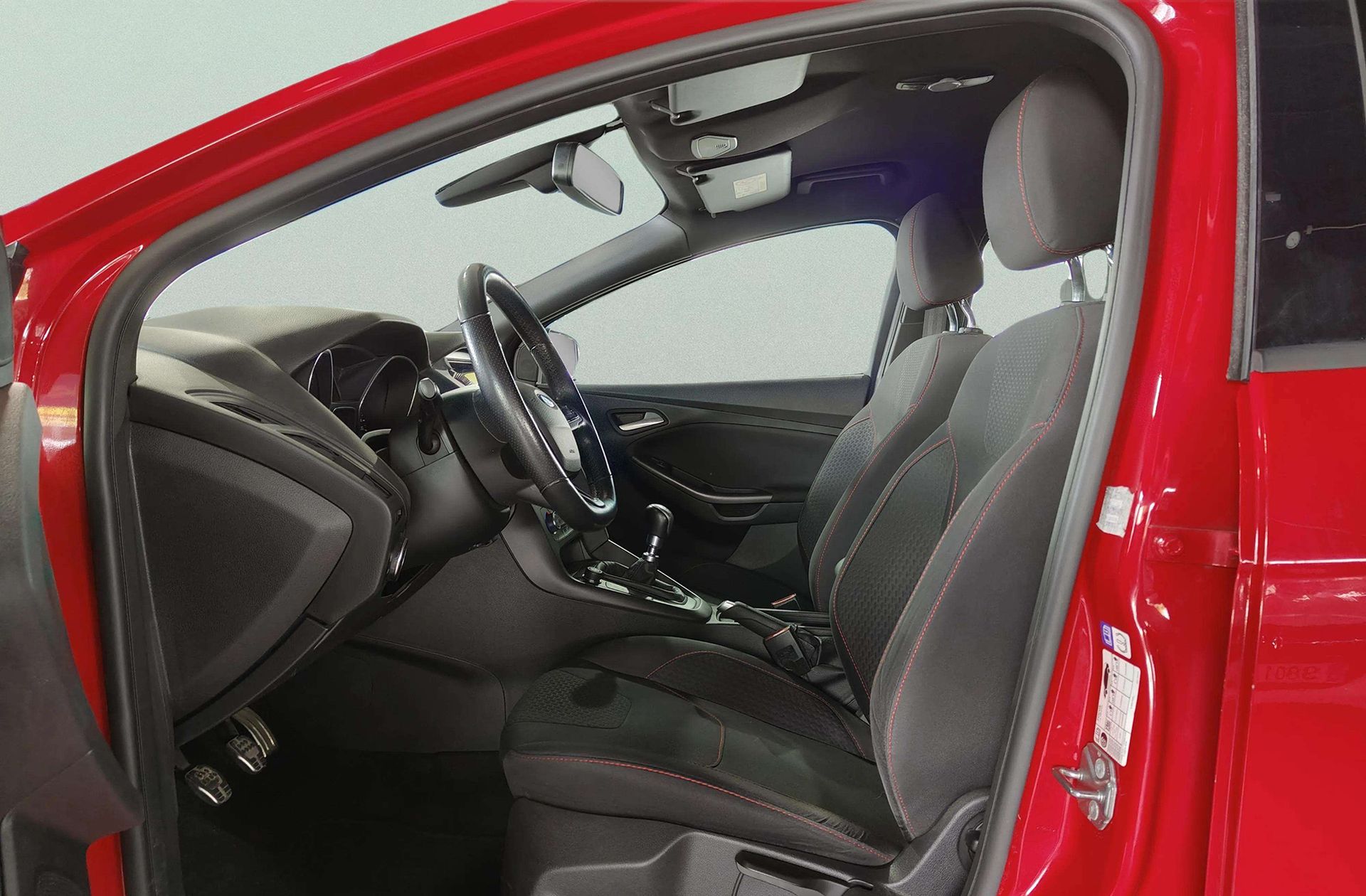 Ford Focus 1.0 EcoBoost ST-Line - foto 12