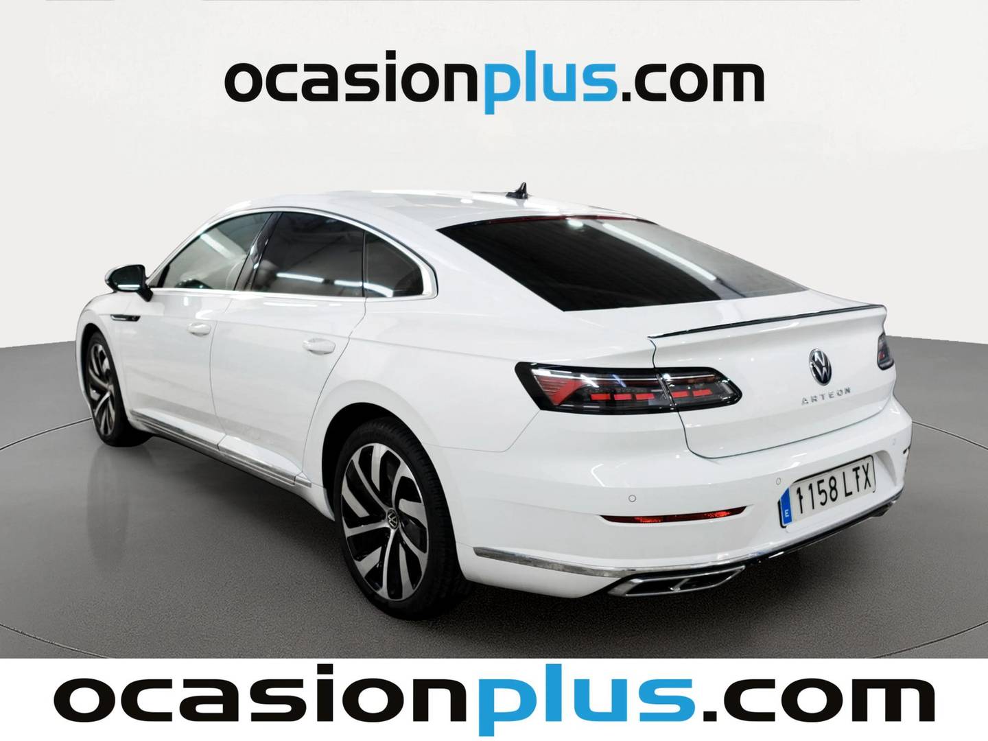 Foto trasera Volkswagen Arteon Volkswagen Arteon R-Line 2.0 TDI  (150 CV) DSG izquierda