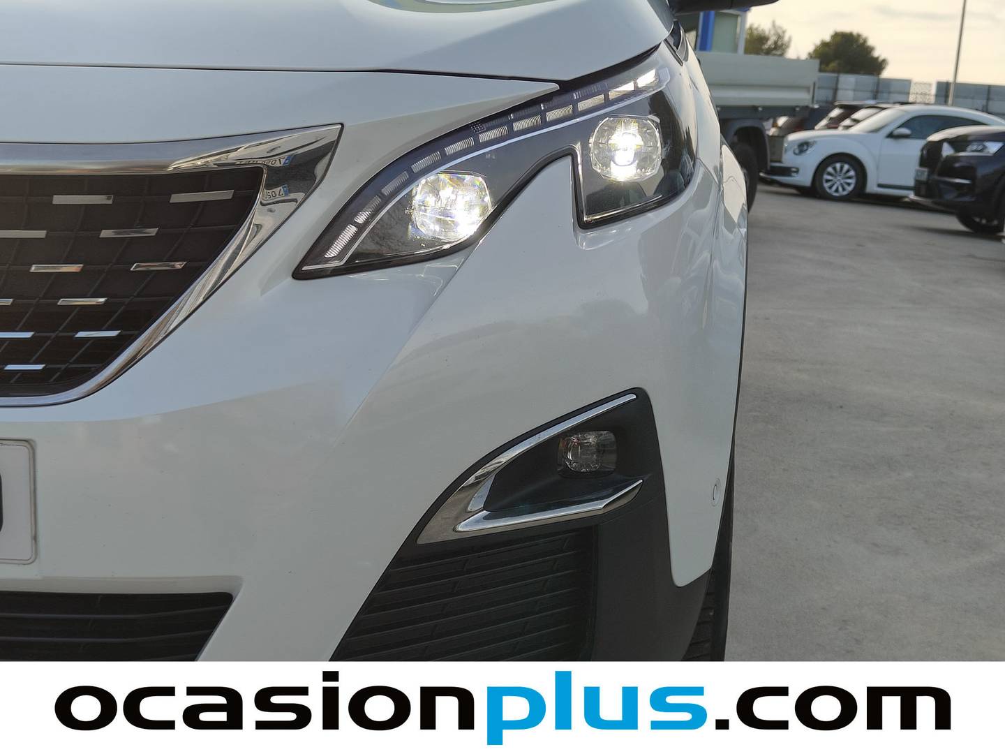 Foto Peugeot 3008 Peugeot 3008 BlueHDI 130 S&S GT Line EAT8 (130 CV)