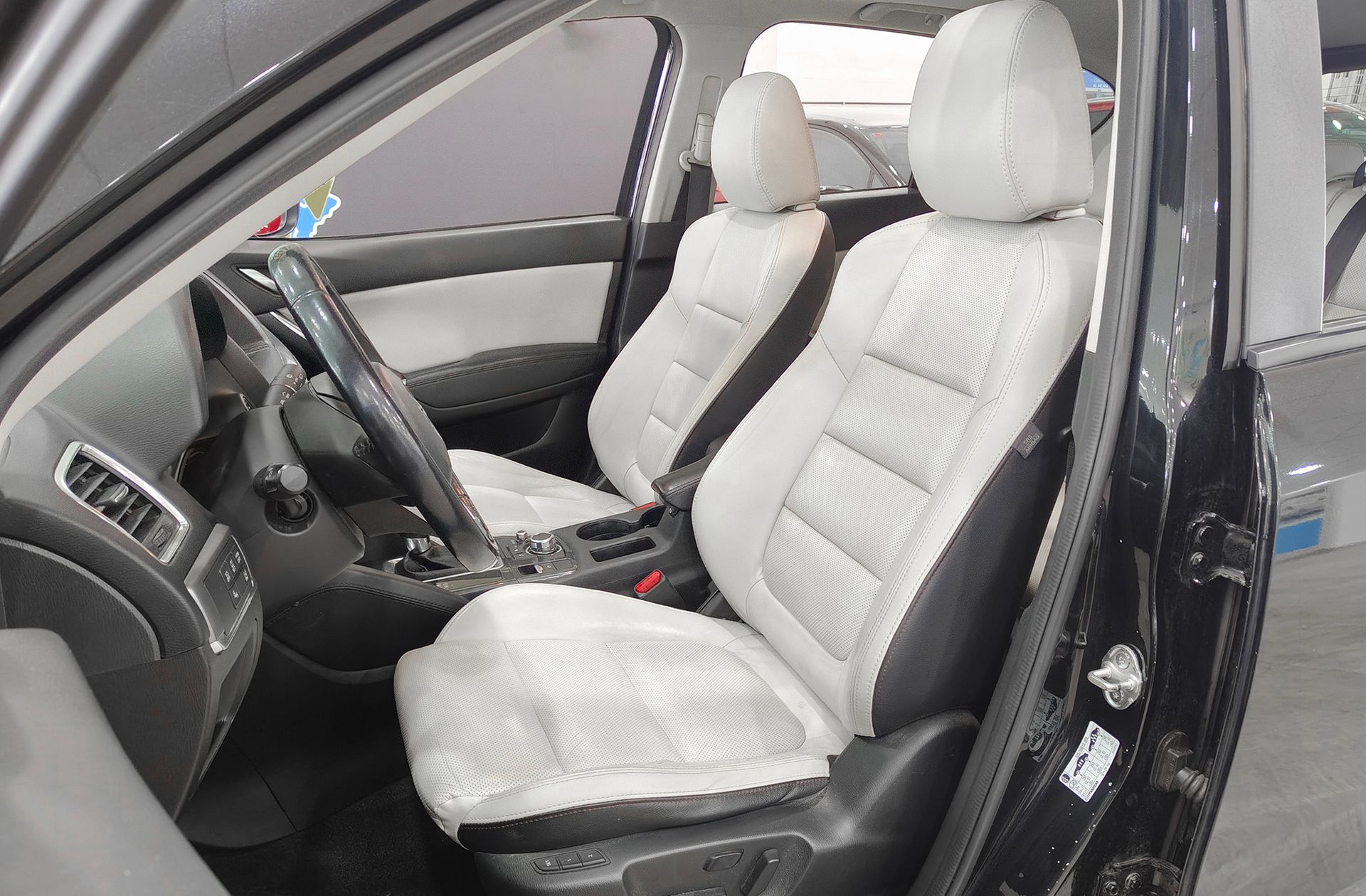 Mazda CX-5 2.2 DE Luxury 4WD - foto 13