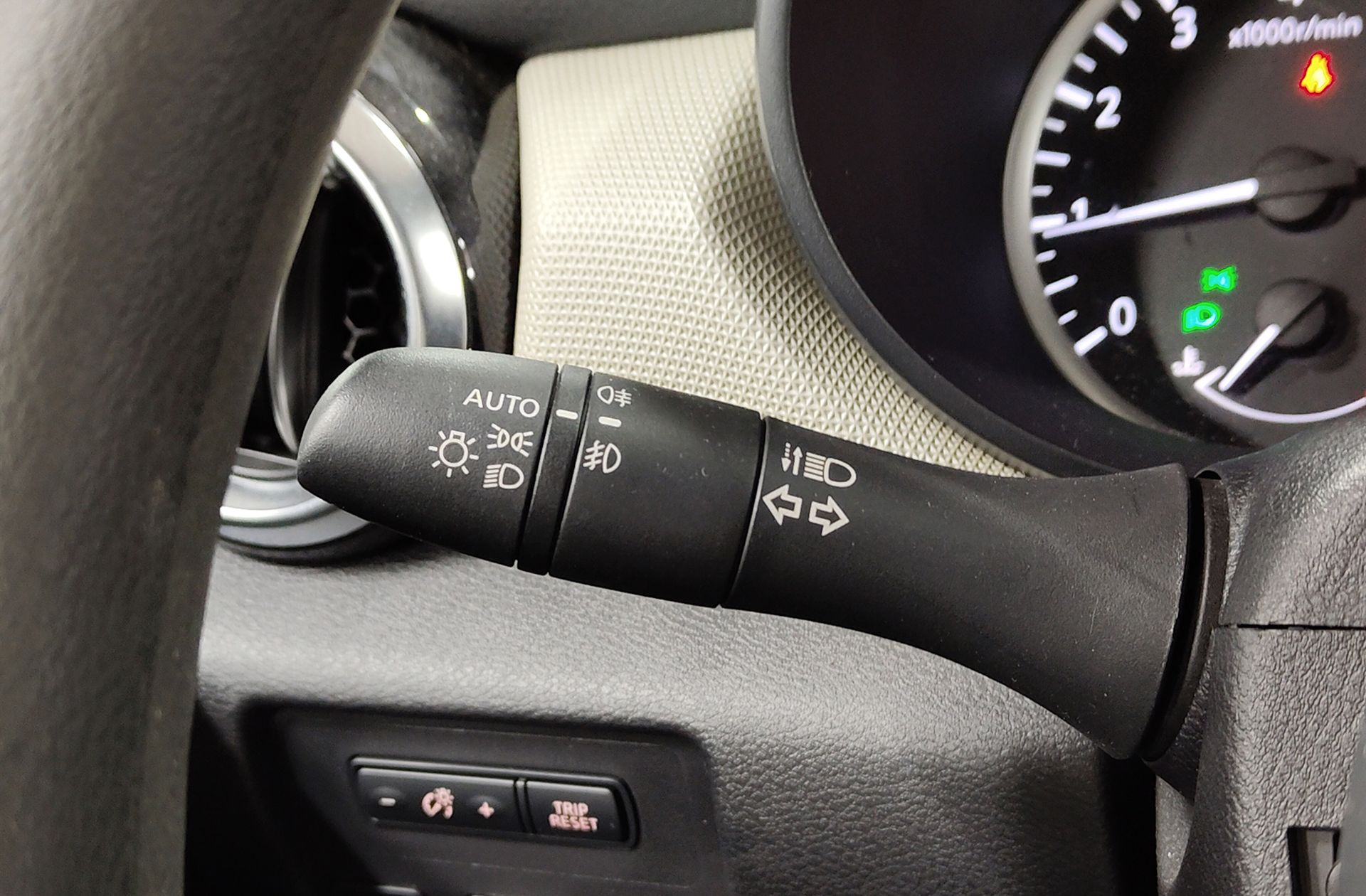 Nissan Micra IG-T 90 Acenta - foto 23