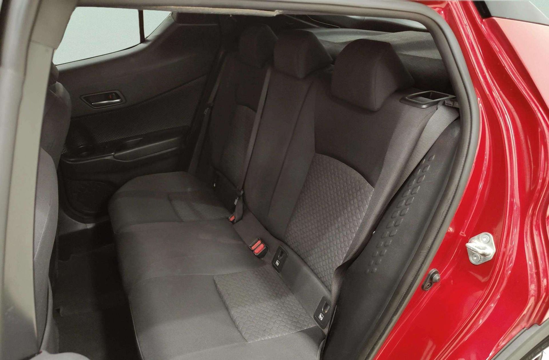 Toyota C-HR 1.8 125H Advance - foto 12