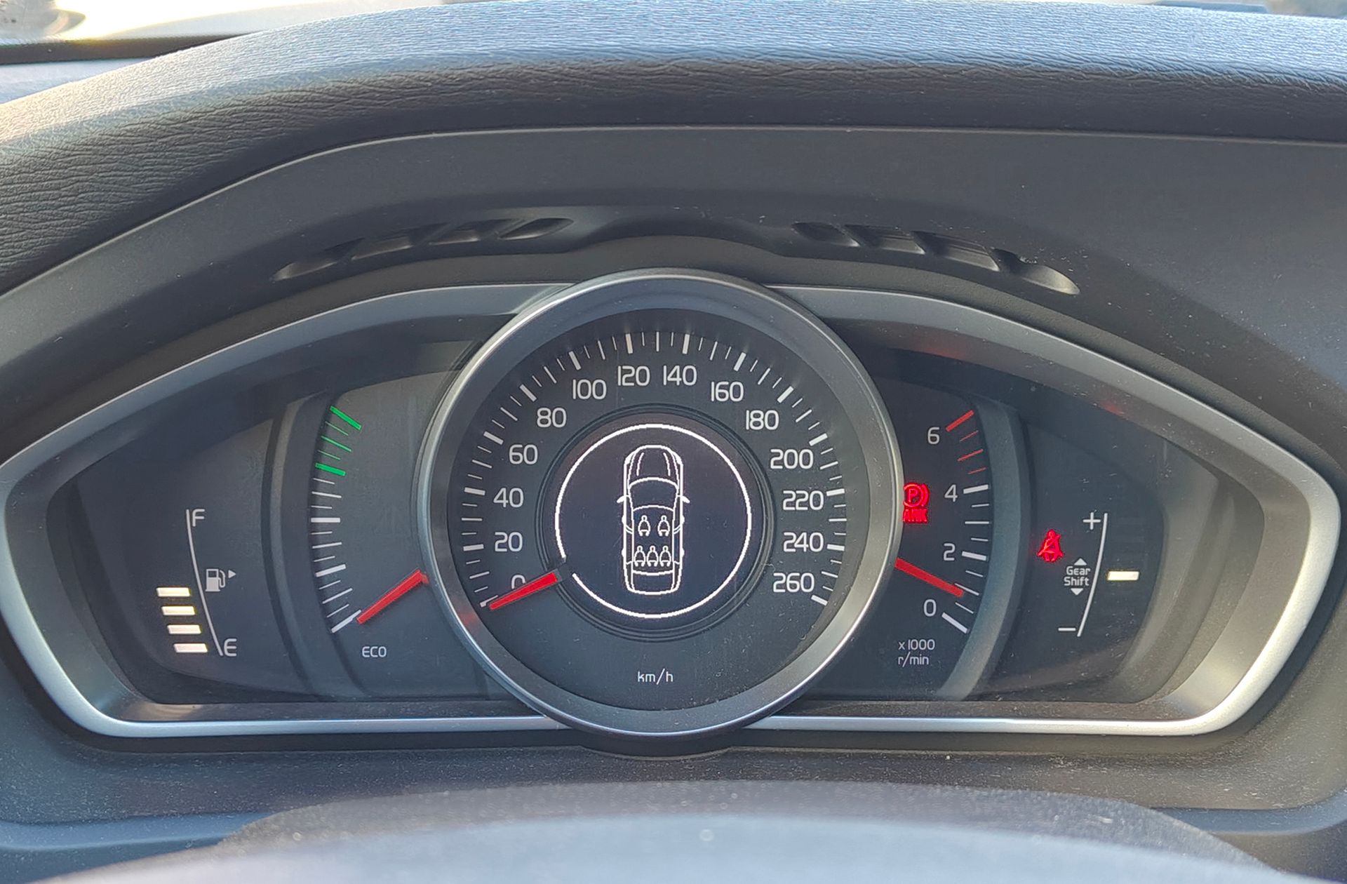 Volvo V40 D2 Kinetic - foto 26