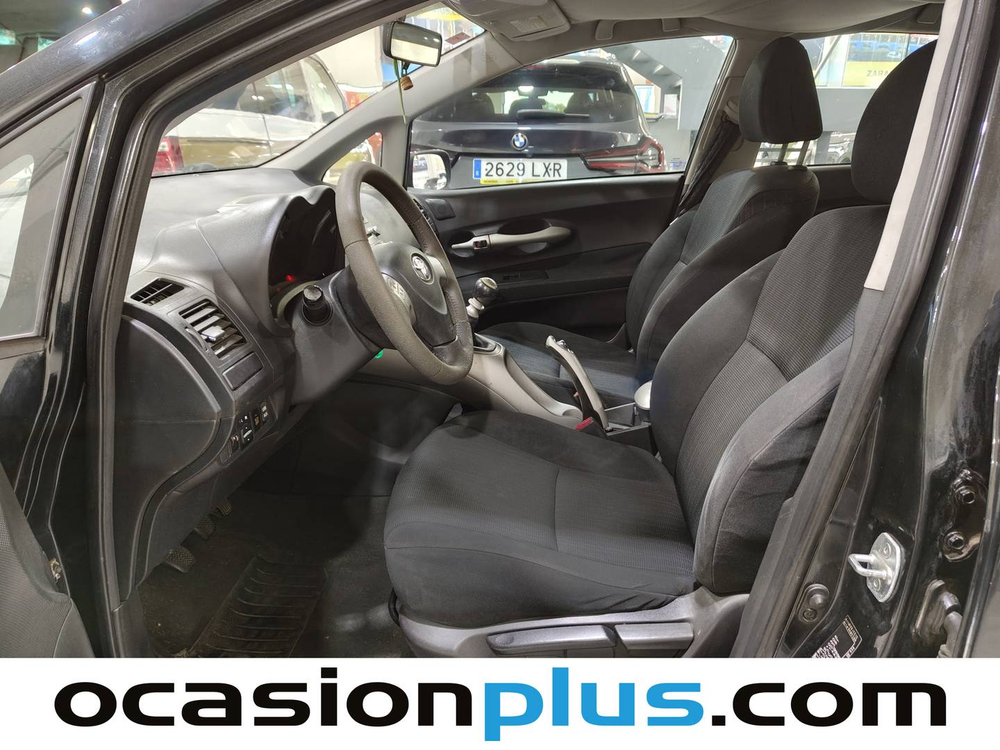 Foto asientos delanteros Toyota Auris Toyota Auris 1.33 VVT-I Dual Live (101 CV)