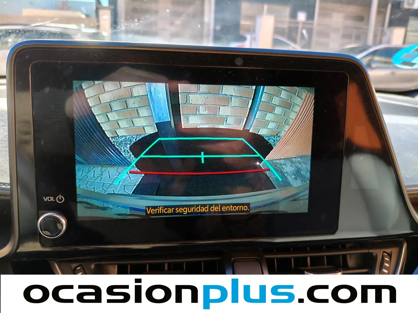 Foto Toyota C-HR Toyota C-HR 1.8 125H Advance (122 CV)